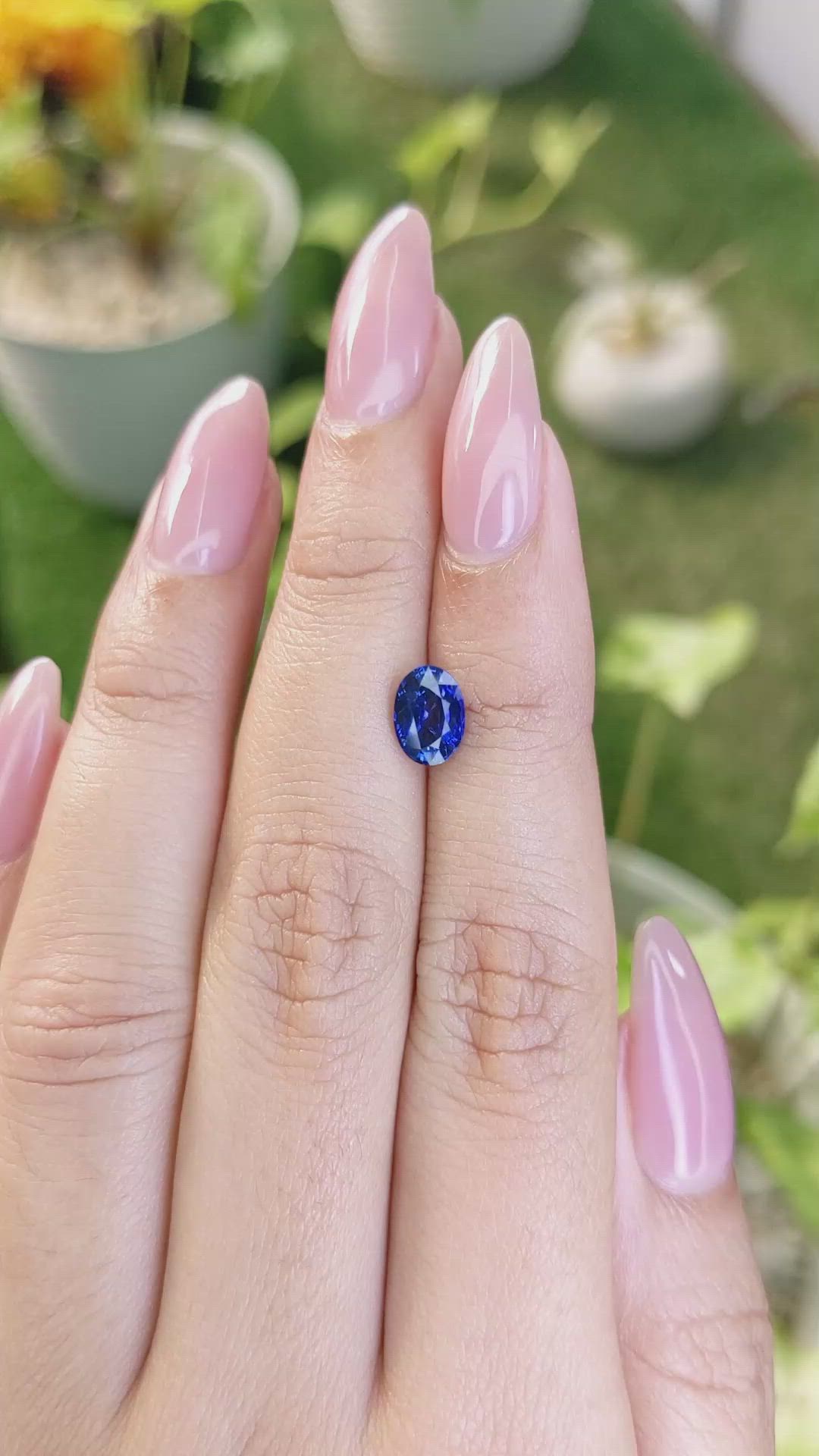 1.33 Ct. Blue Sapphire from Ceylon (Sri Lanka) Size Video