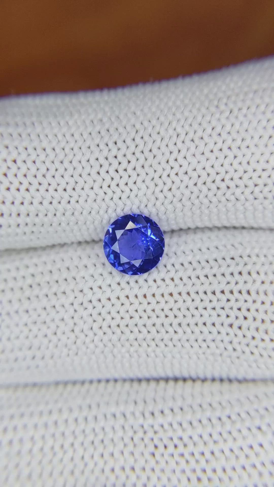 1.15 Ct. Blue Sapphire from Ceylon (Sri Lanka) Size Video