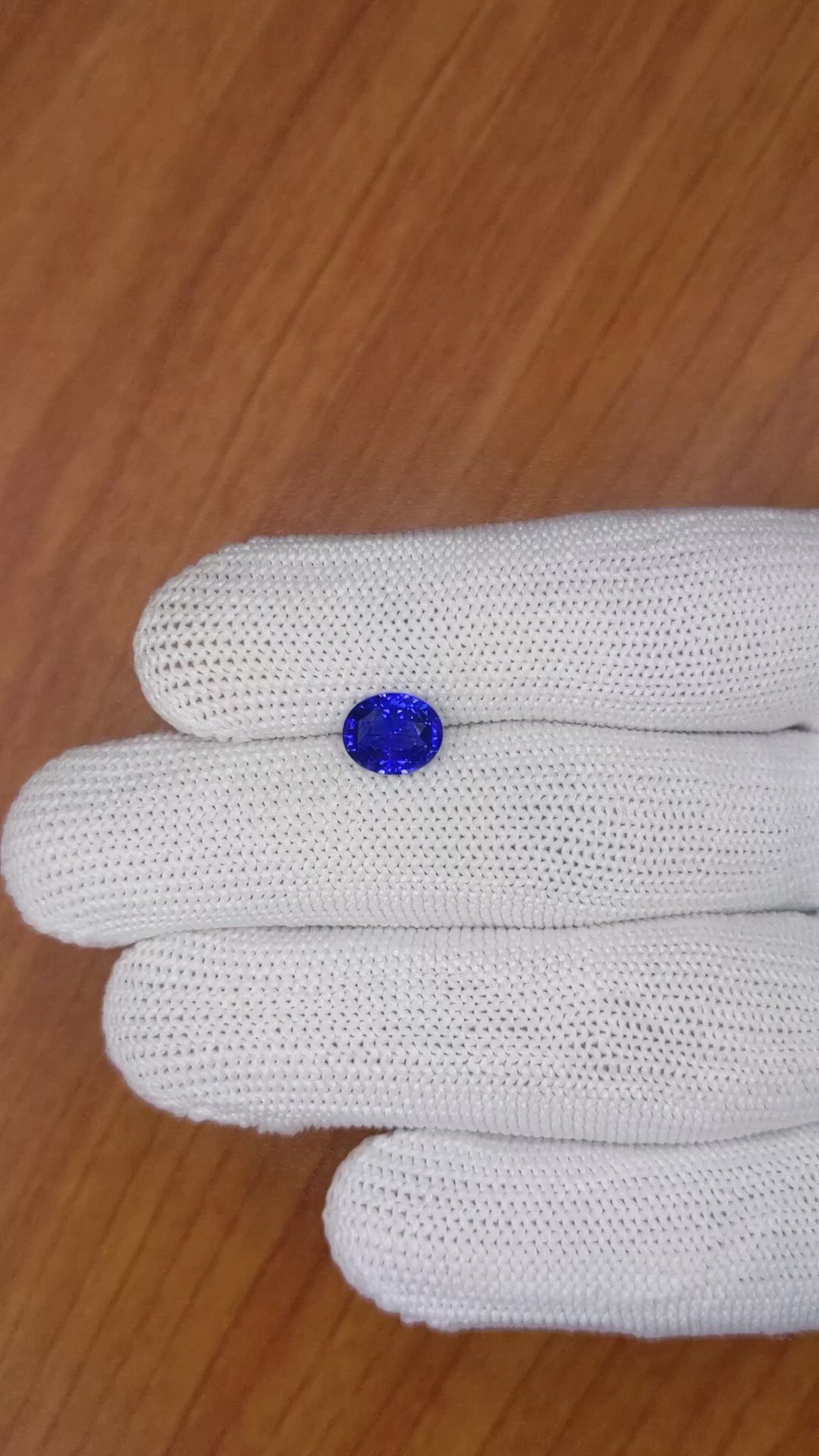 2.01 Ct. Blue Sapphire from Ceylon (Sri Lanka) Size Video