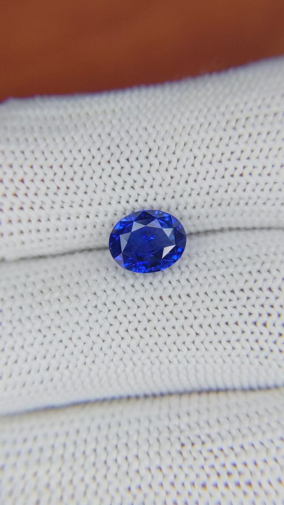 2.01 Ct. Blue Sapphire from Ceylon (Sri Lanka) Size Video
