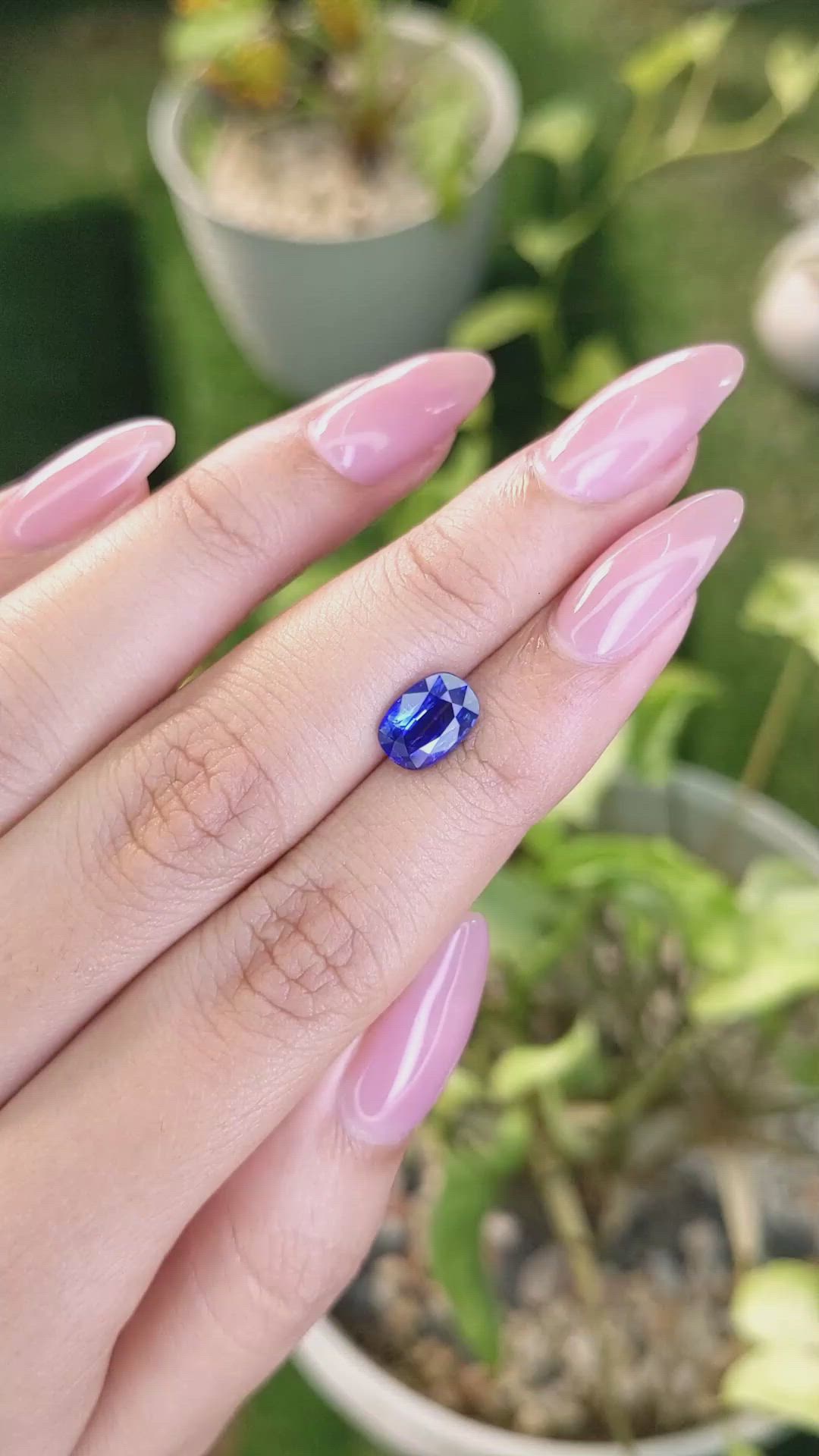 2.20 Ct. Blue Sapphire from Ceylon (Sri Lanka) Size Video