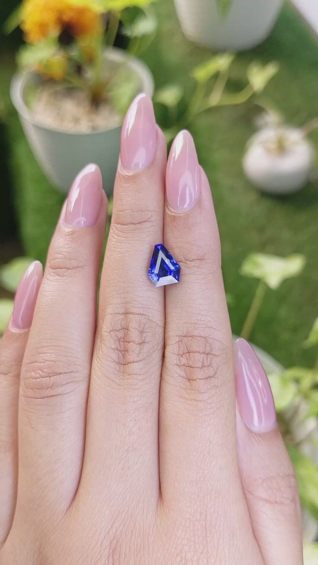 2.70 Ct. Blue Sapphire from Ceylon (Sri Lanka) Size Video