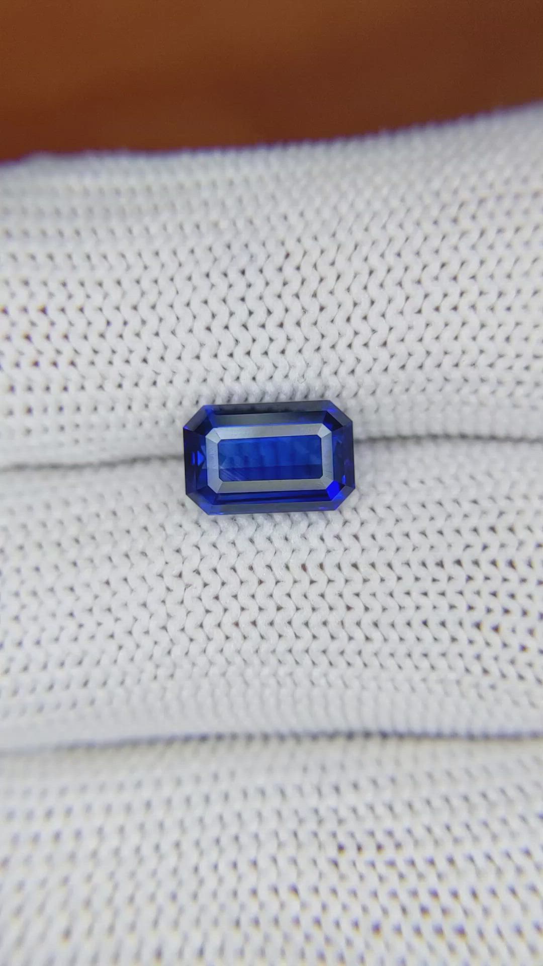 2.80 Ct. Blue Sapphire from Ceylon (Sri Lanka) Size Video