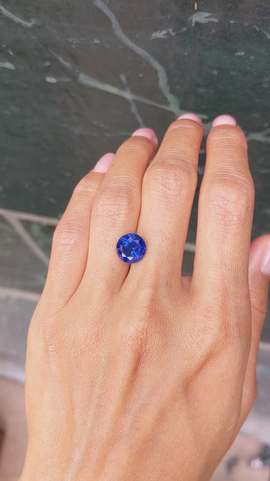 4.50 Ct. Blue Sapphire from Ceylon (Sri Lanka) Size Video