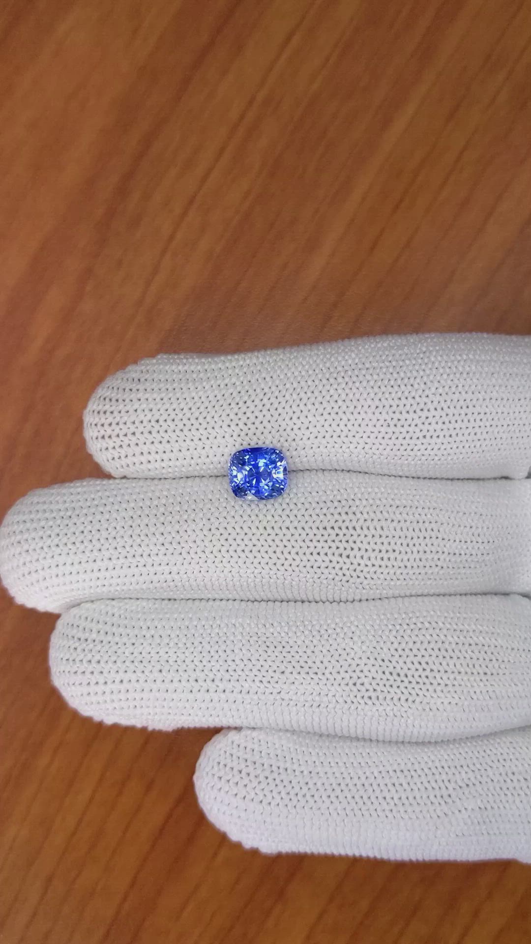 2.35 Ct. Blue Sapphire from Ceylon (Sri Lanka) Size Video