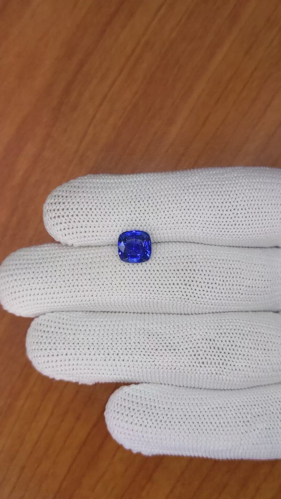2.54 Ct. Blue Sapphire from Ceylon (Sri Lanka) Size Video