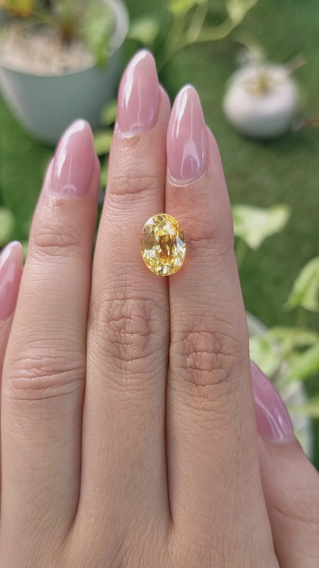 6.70 Ct. Yellow Sapphire from Ceylon (Sri Lanka) Size Video