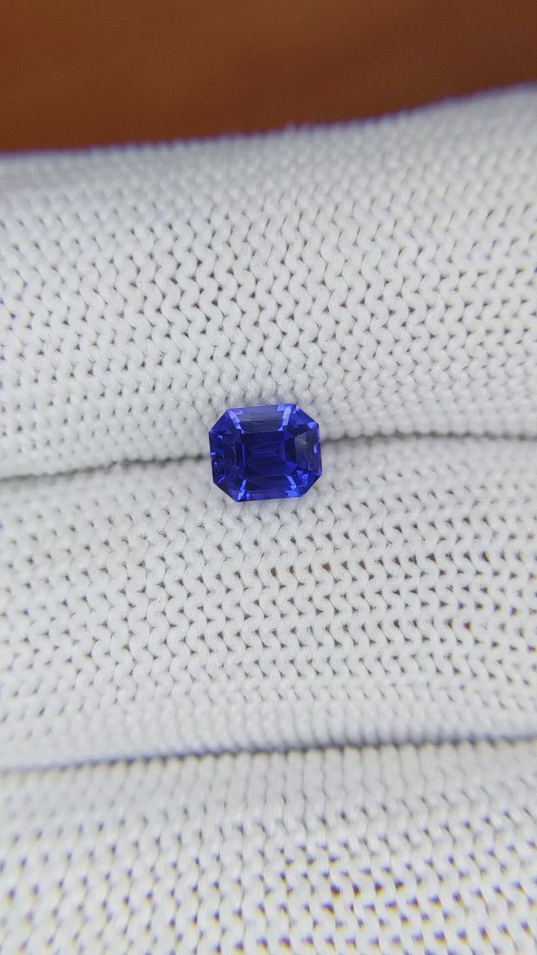 1.25 Ct. Blue Sapphire from Ceylon (Sri Lanka) Size Video