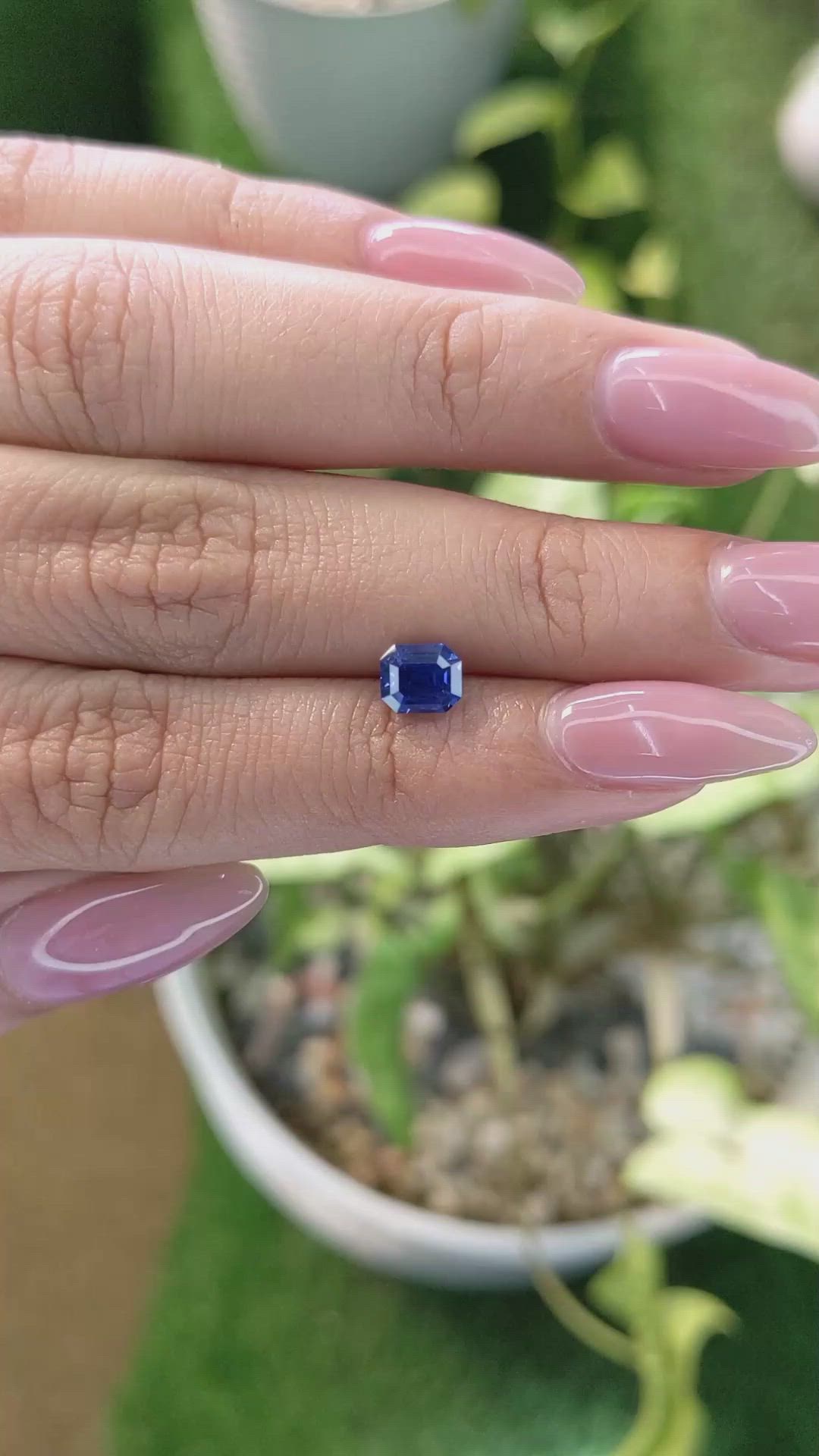 1.25 Ct. Blue Sapphire from Ceylon (Sri Lanka) Size Video
