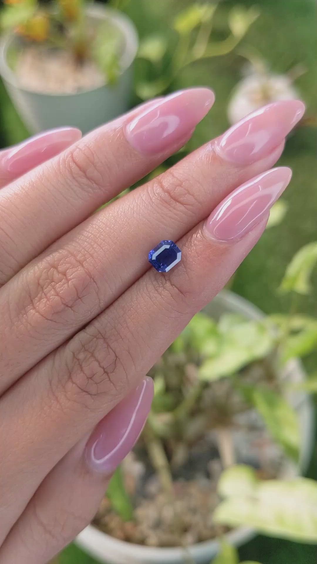 1.25 Ct. Blue Sapphire from Ceylon (Sri Lanka) Size Video