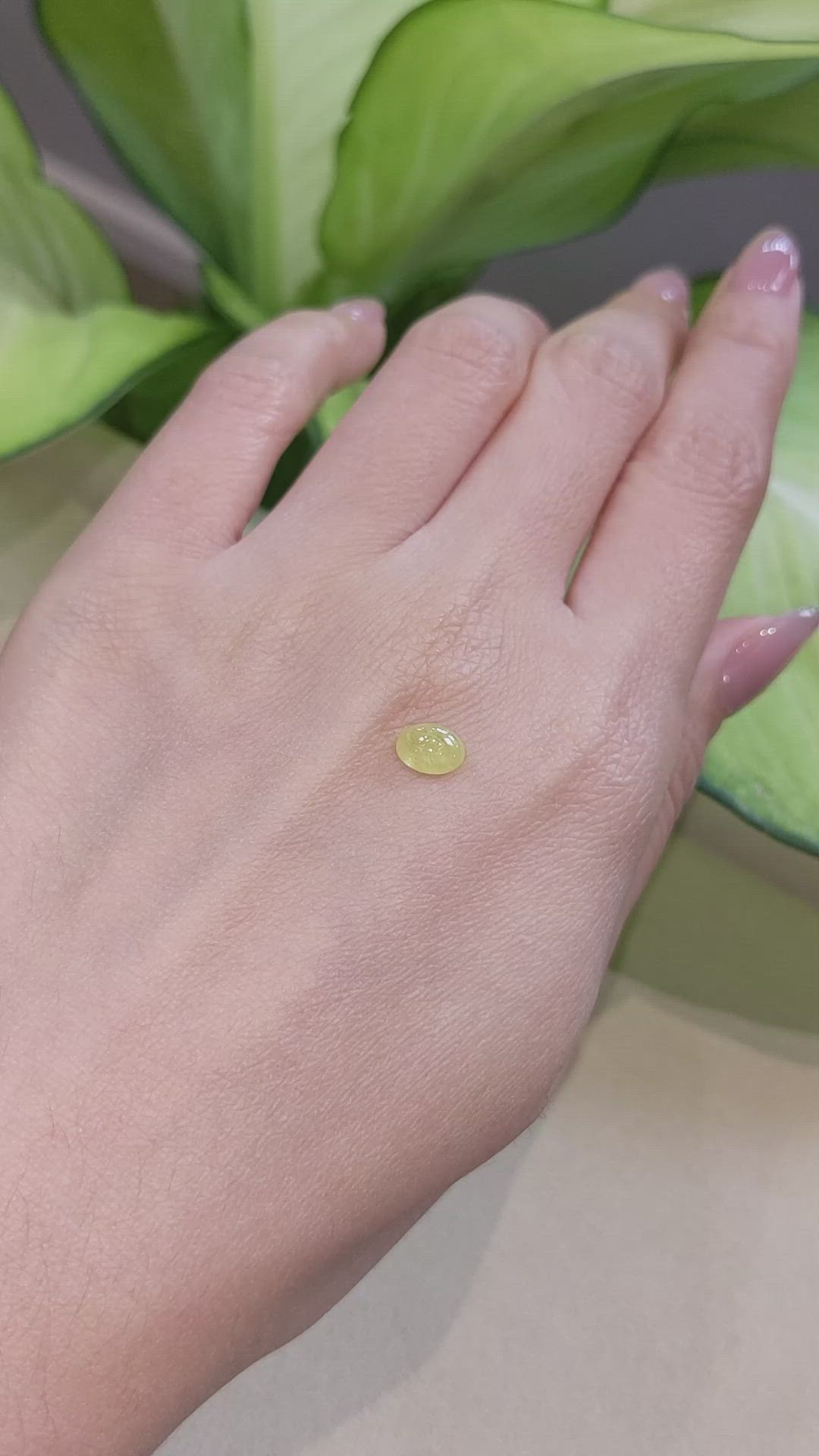 1.08 Ct. Yellow Cabochon Sapphire from Ceylon (Sri Lanka) Size Video