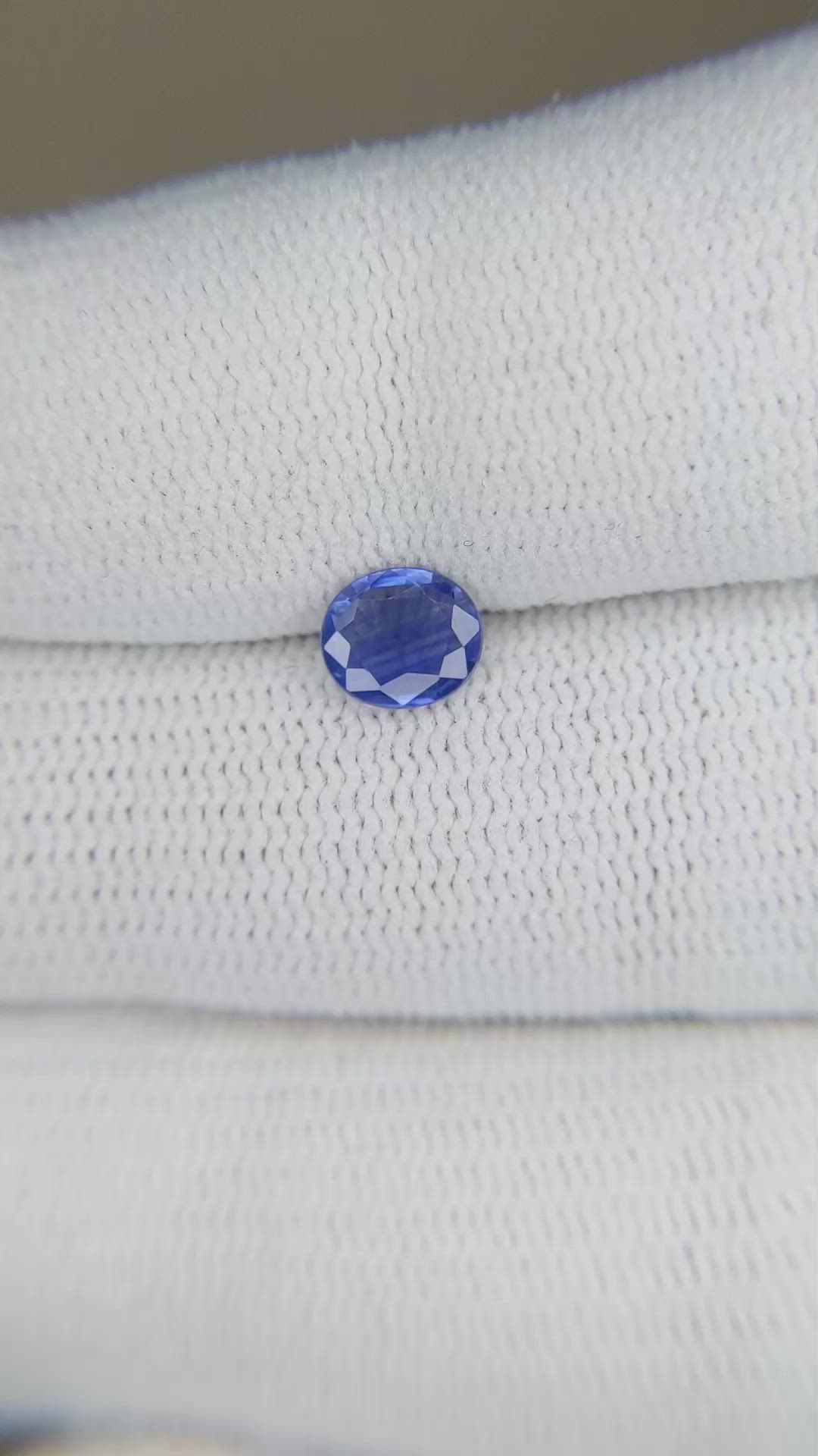 0.65 Ct. Blue Sapphire from Ceylon (Sri Lanka) Size Video