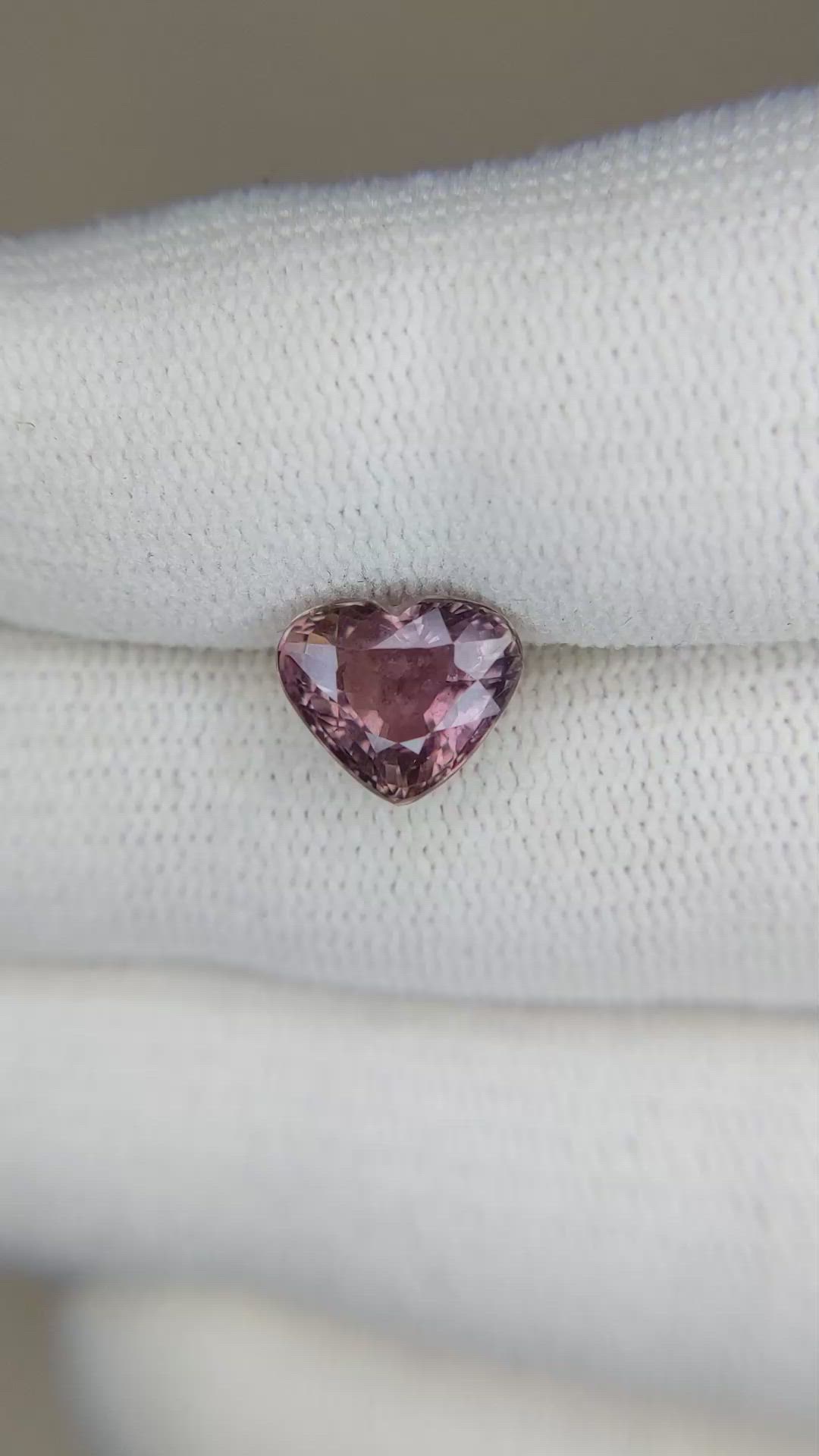 2.90 Ct. Purple Sapphire from Ceylon (Sri Lanka) Size Video