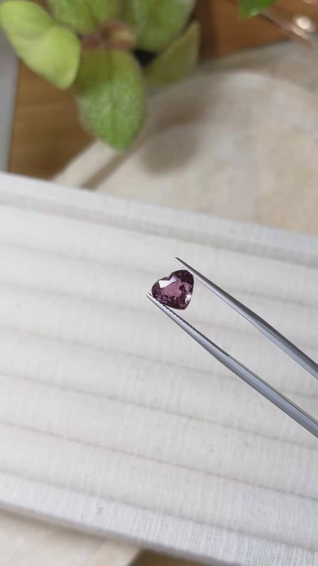 2.90 Ct. Purple Sapphire from Ceylon (Sri Lanka) Size Video