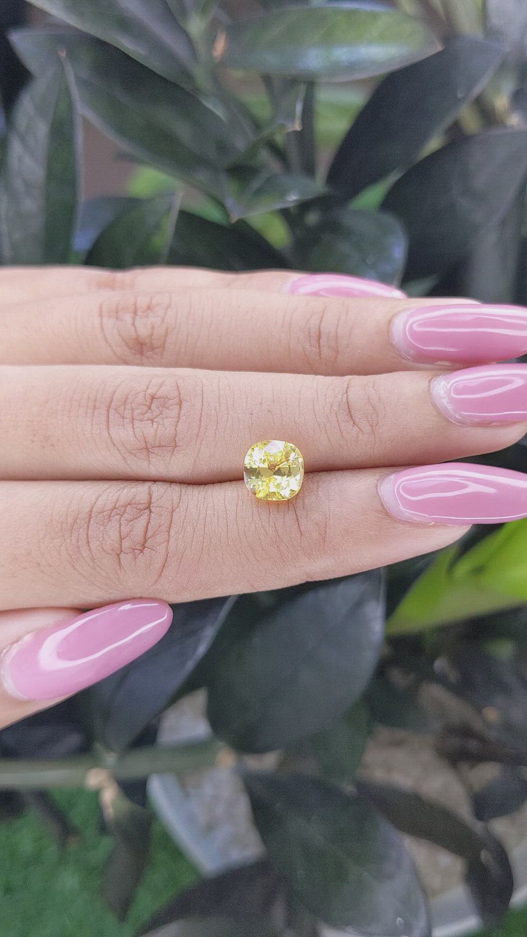 2.70 Ct. Yellow Sapphire from Ceylon (Sri Lanka) Size Video