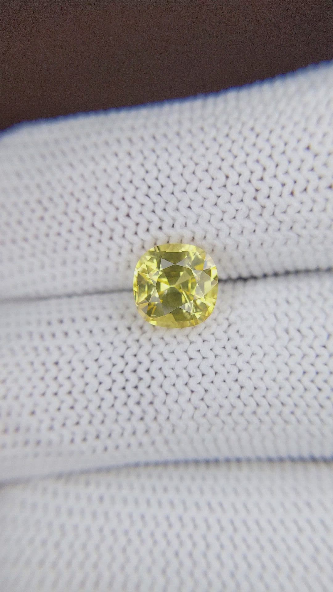 2.70 Ct. Yellow Sapphire from Ceylon (Sri Lanka) Size Video