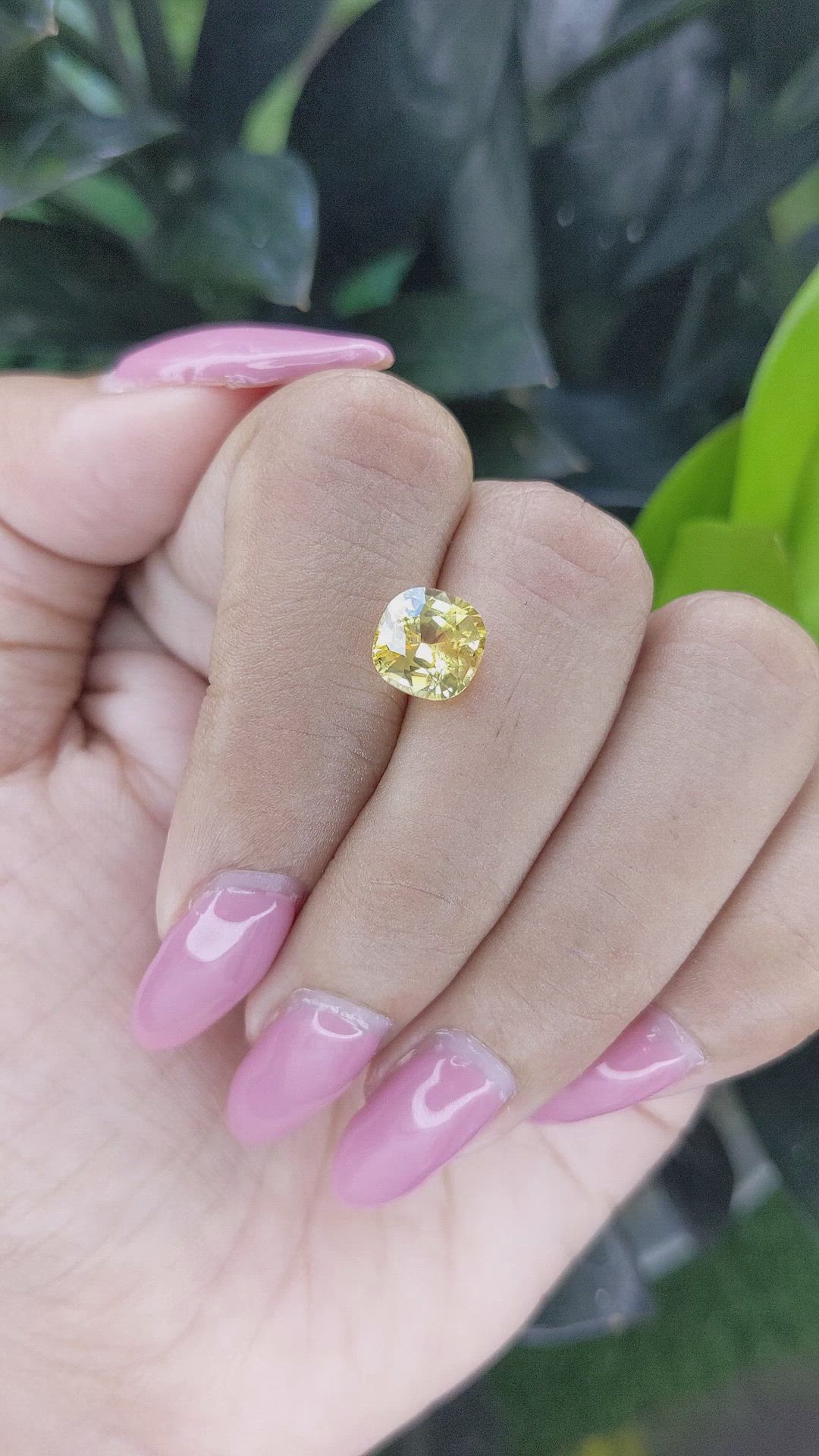 2.70 Ct. Yellow Sapphire from Ceylon (Sri Lanka) Size Video