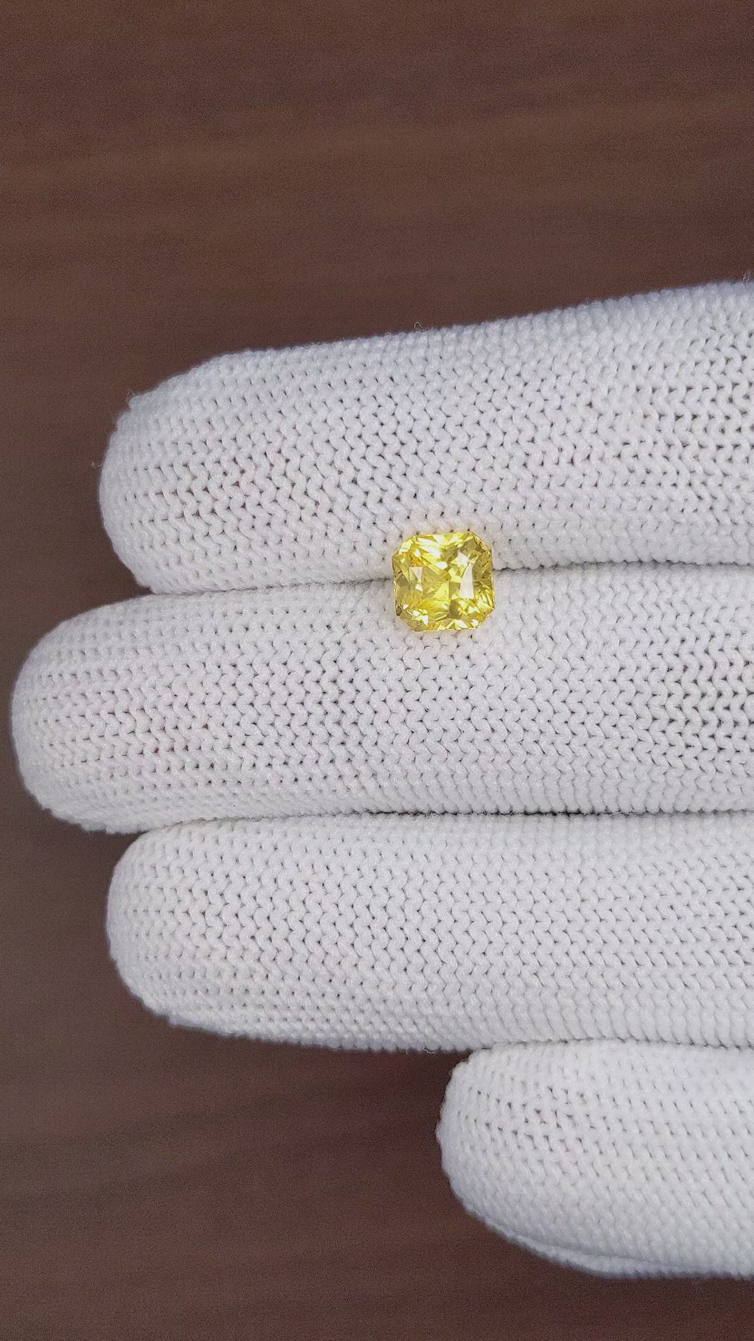 2.10 Ct. Yellow Sapphire from Ceylon (Sri Lanka) Size Video