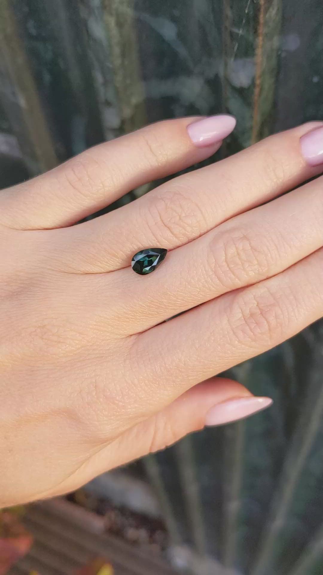 1.56 Ct. Green Sapphire from Ceylon (Sri Lanka) Size Video