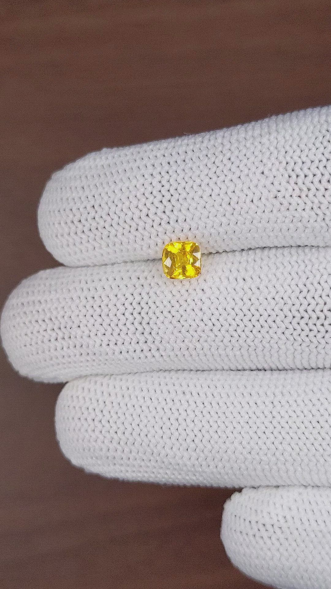 1.00 Ct. Yellow Sapphire from Ceylon (Sri Lanka) Size Video