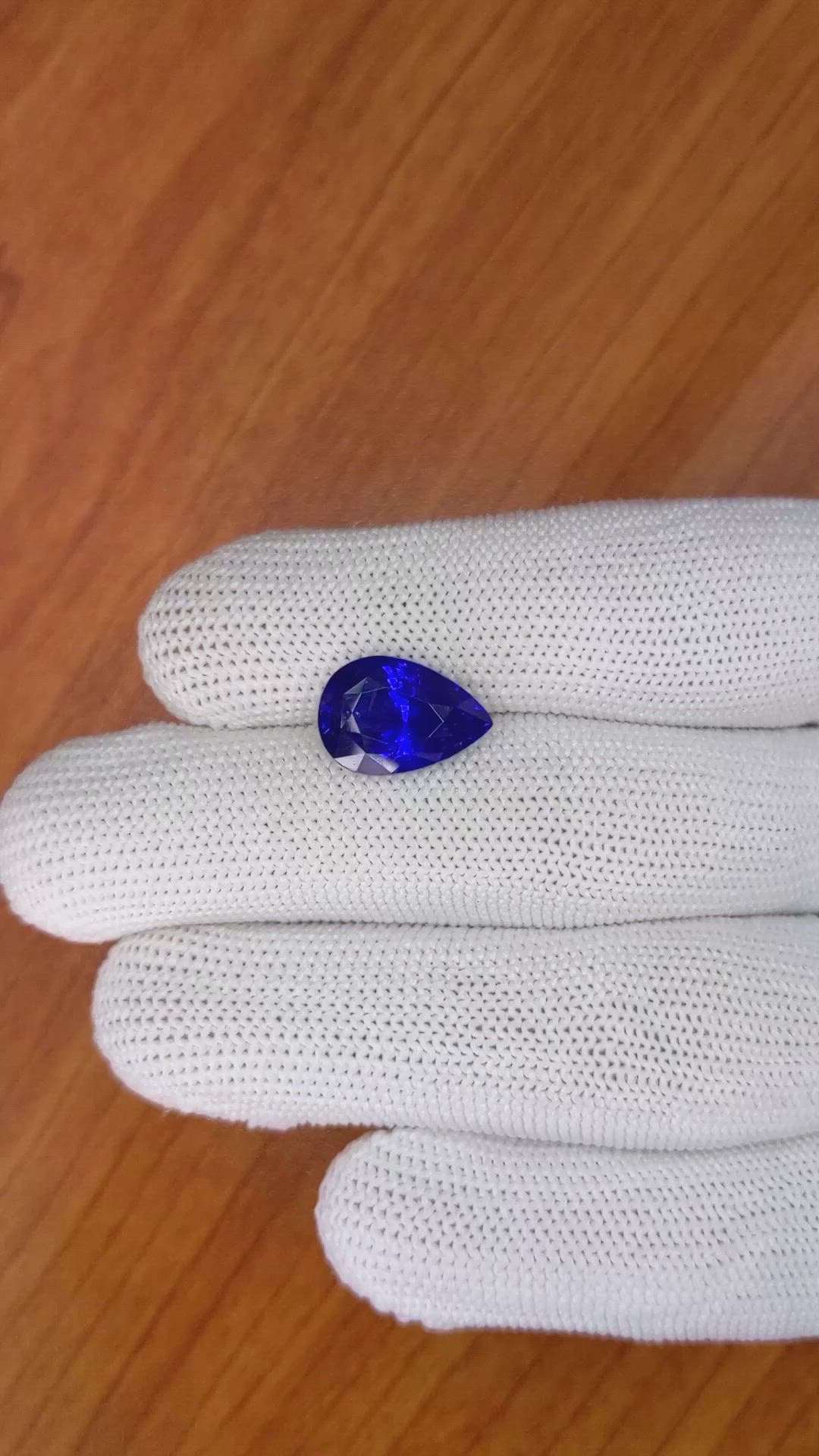 7.15 Ct. Blue Sapphire from Ceylon (Sri Lanka) Size Video