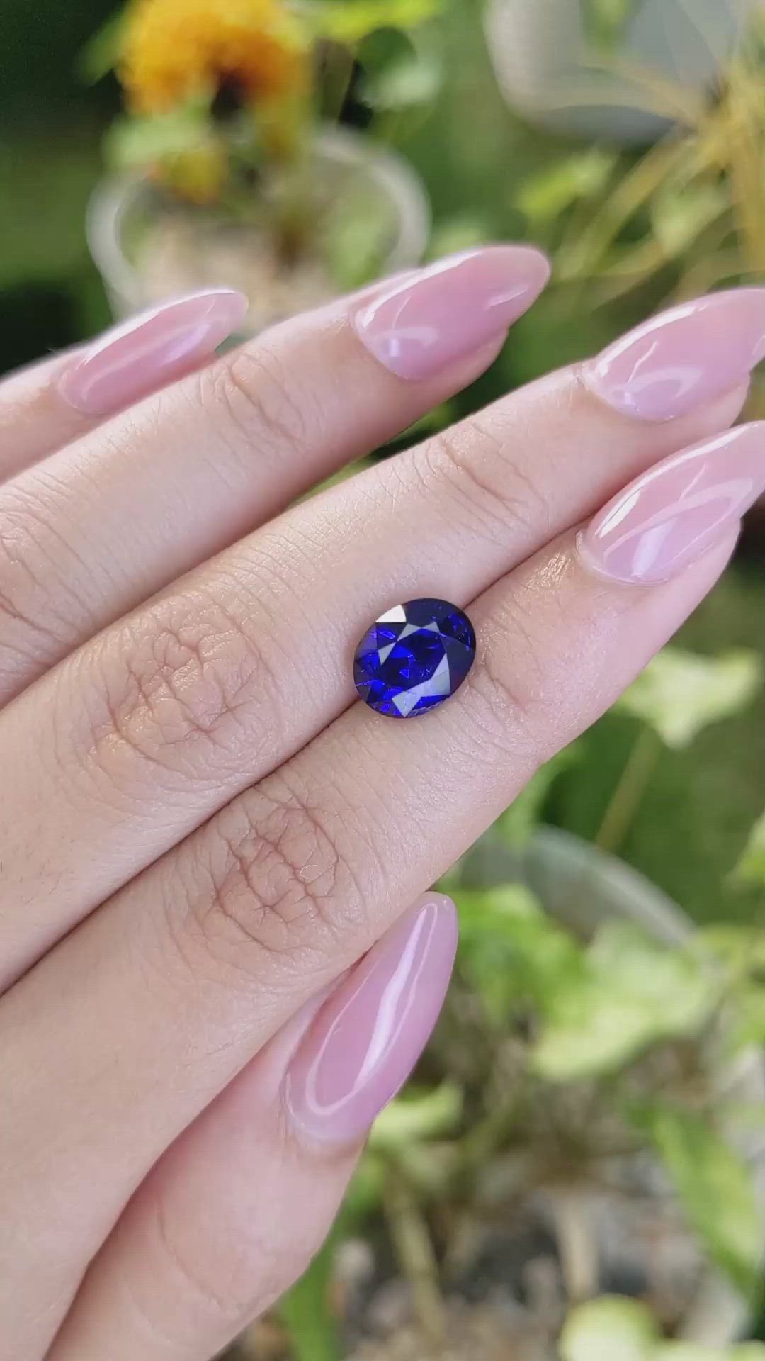 4.43 Ct. Blue Sapphire from Ceylon (Sri Lanka) Size Video