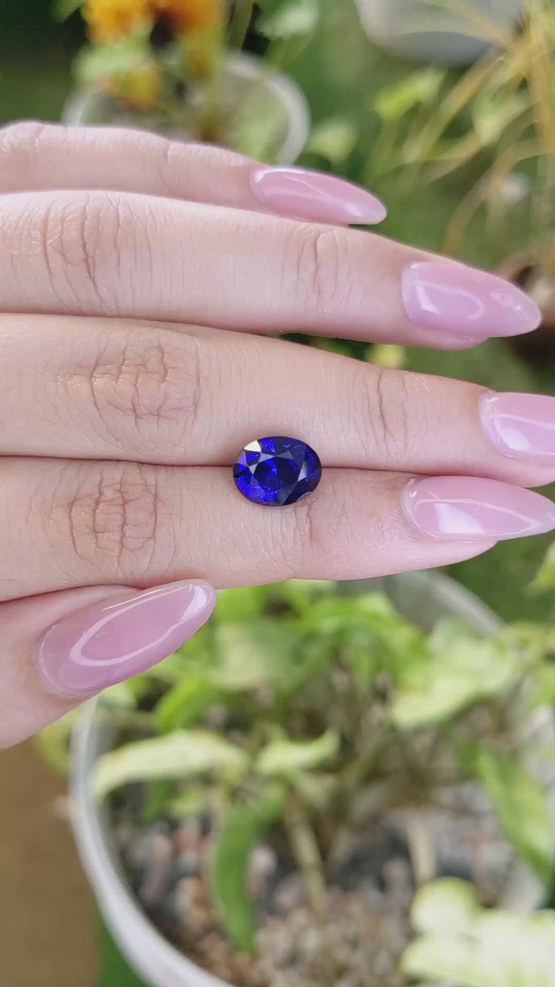 4.43 Ct. Blue Sapphire from Ceylon (Sri Lanka) Size Video