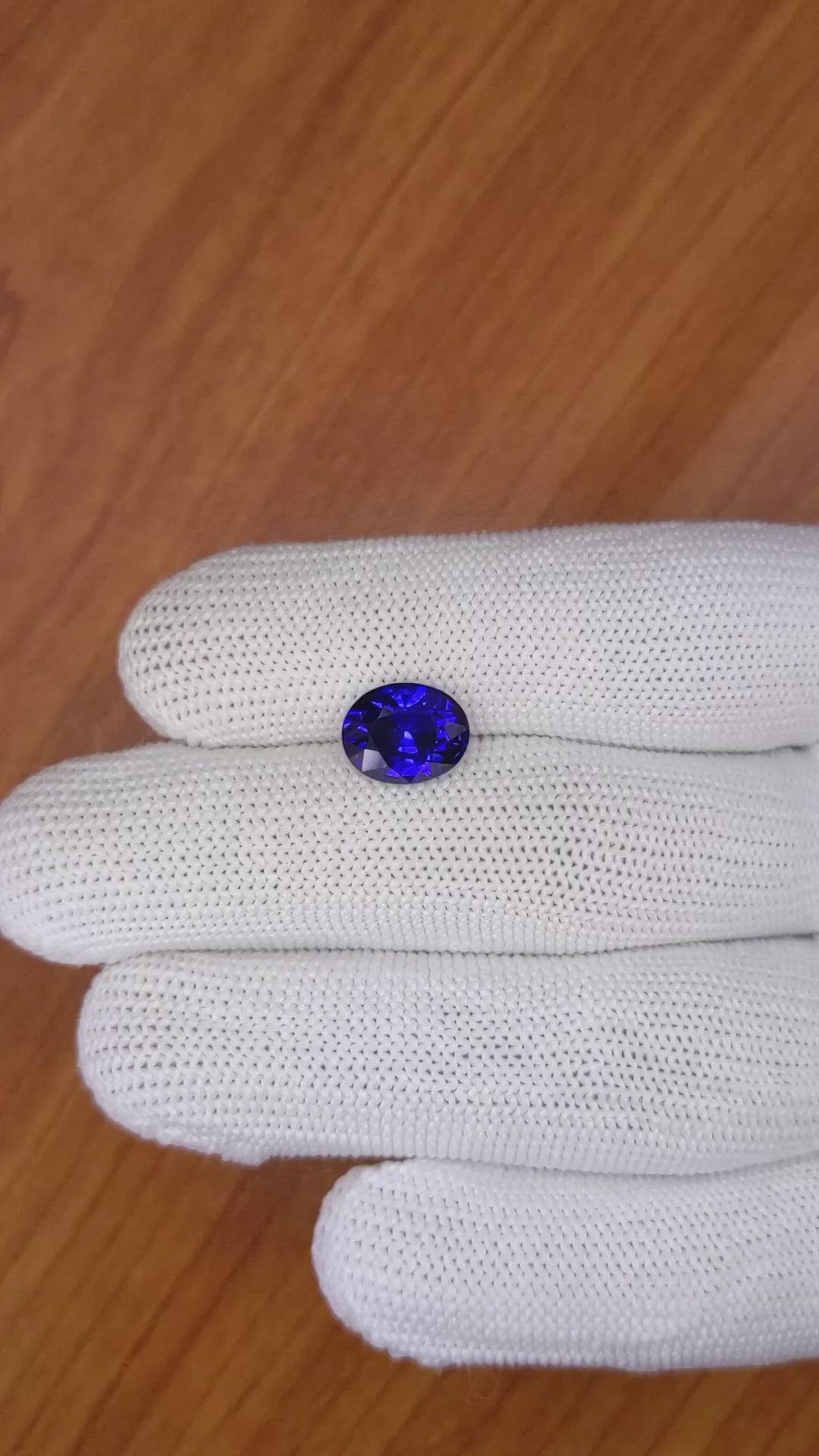 4.43 Ct. Blue Sapphire from Ceylon (Sri Lanka) Size Video