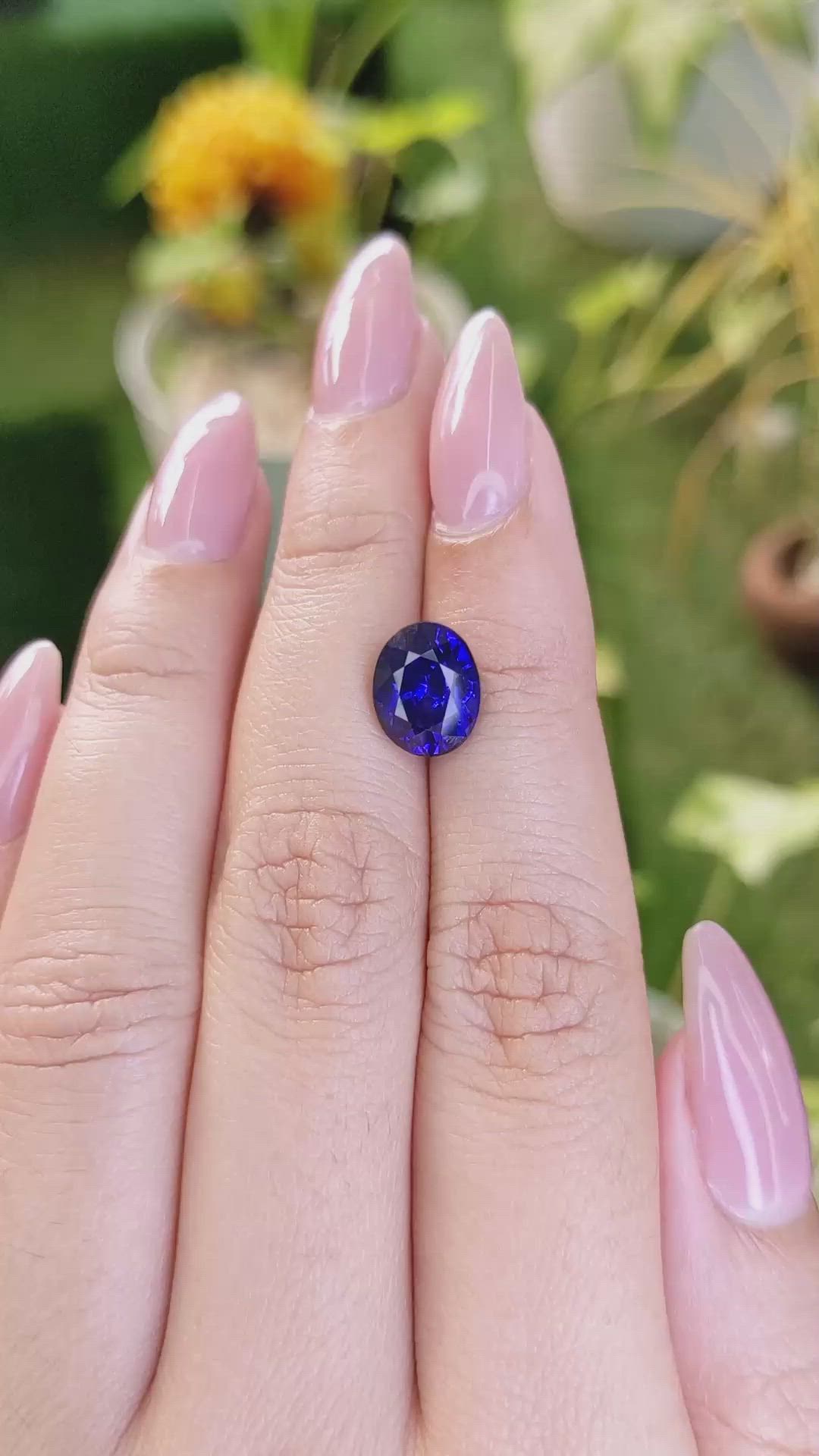 4.43 Ct. Blue Sapphire from Ceylon (Sri Lanka) Size Video