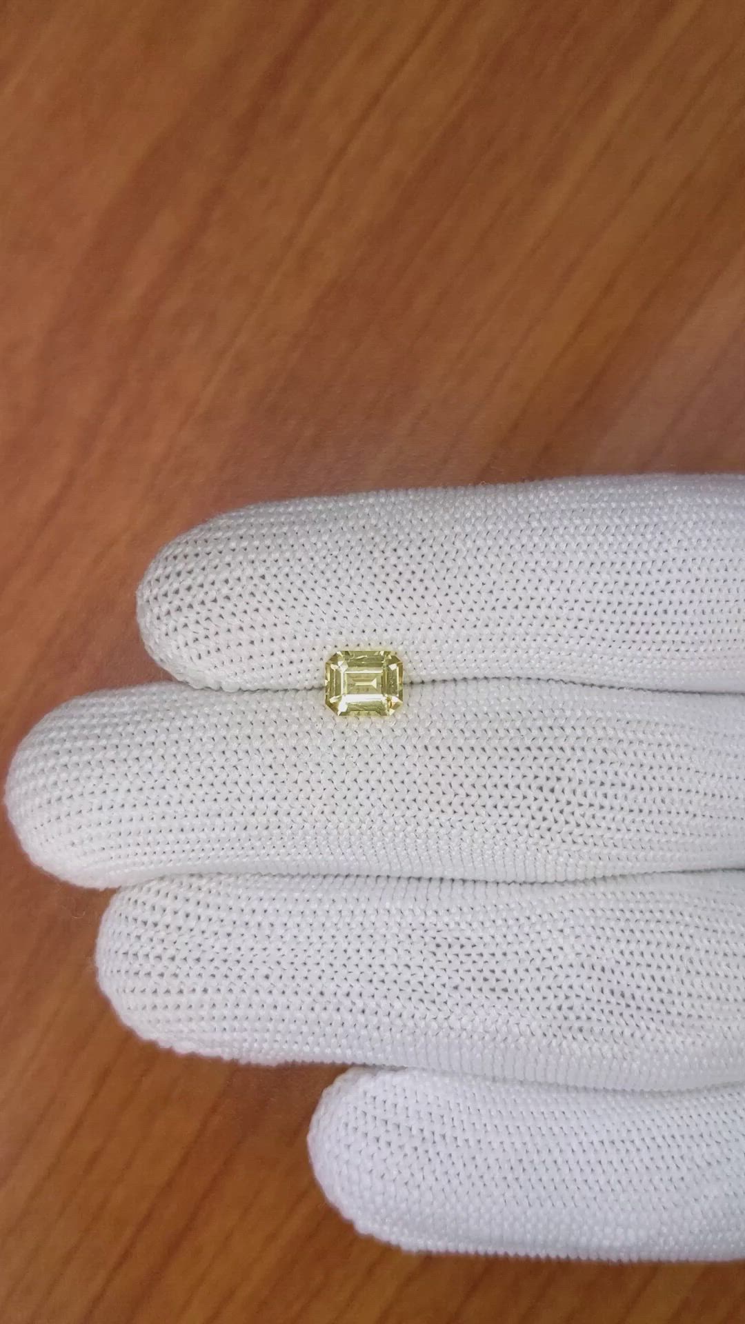 1.15 Ct. Yellow Sapphire from Ceylon (Sri Lanka) Size Video