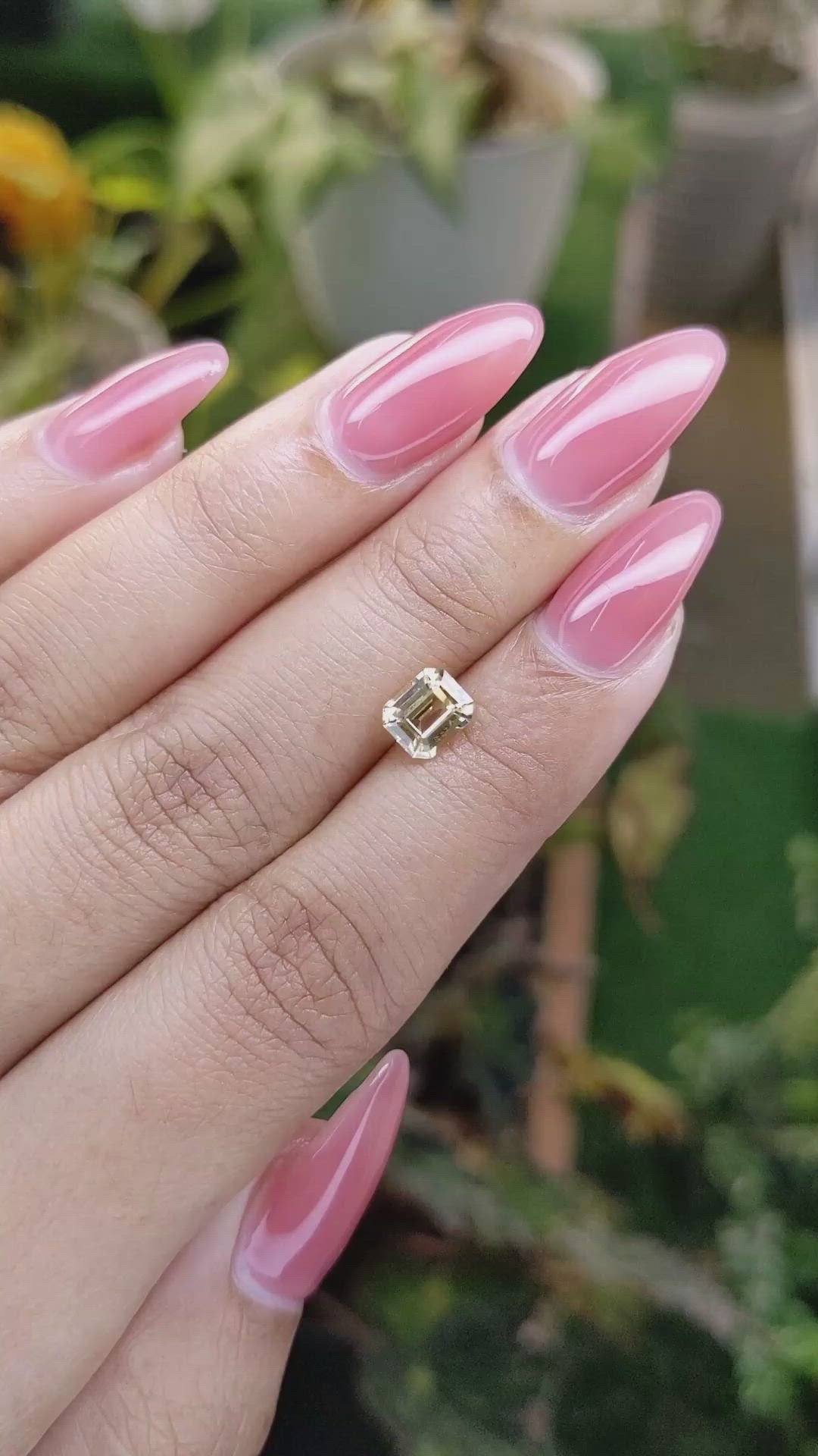 1.15 Ct. Yellow Sapphire from Ceylon (Sri Lanka) Size Video