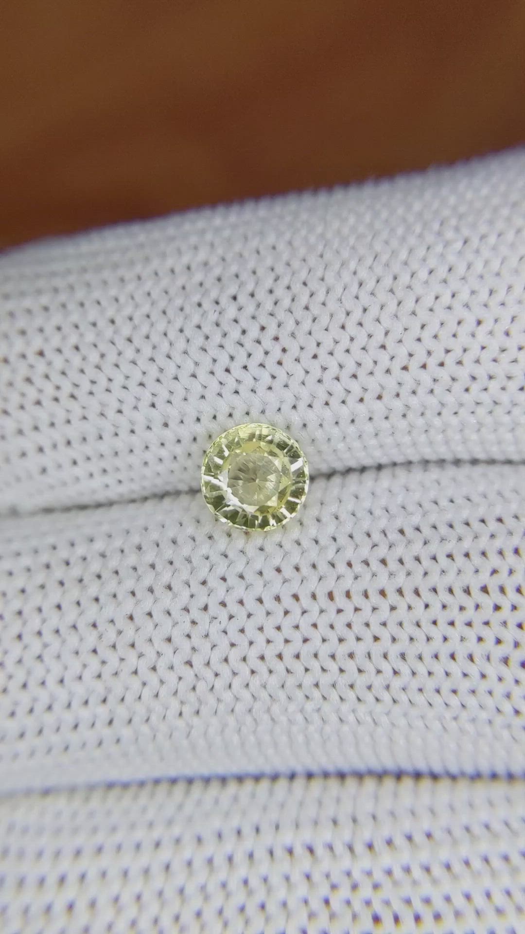 1.15 Ct. Yellow Sapphire from Ceylon (Sri Lanka) Size Video