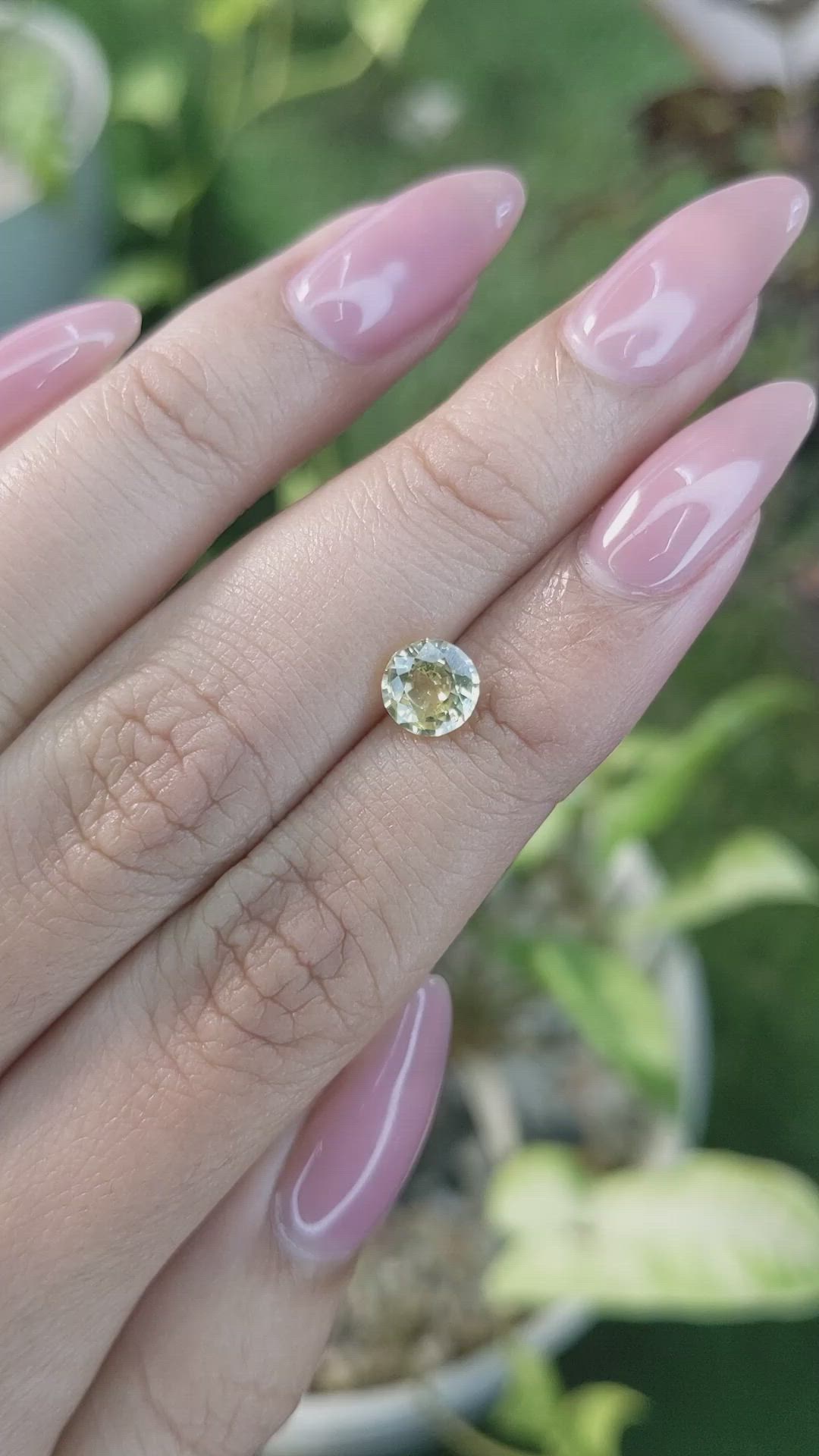 1.17 Ct. Yellow Sapphire from Ceylon (Sri Lanka) Size Video