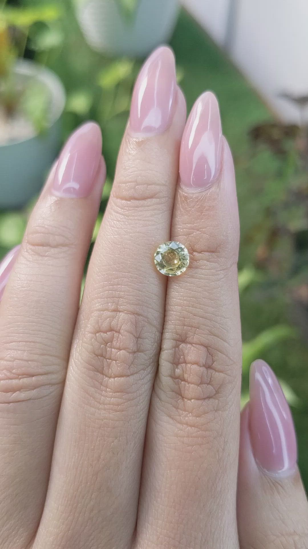 1.17 Ct. Yellow Sapphire from Ceylon (Sri Lanka) Size Video