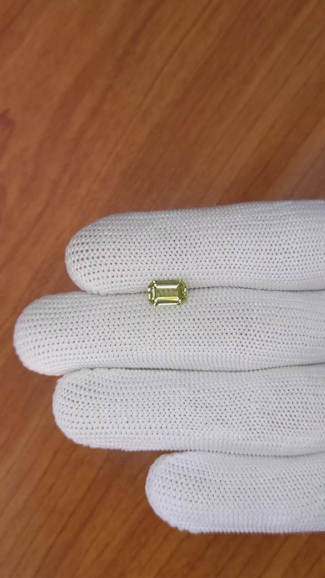 1.31 Ct. Greenish Yellow Sapphire from Ceylon (Sri Lanka) Size Video