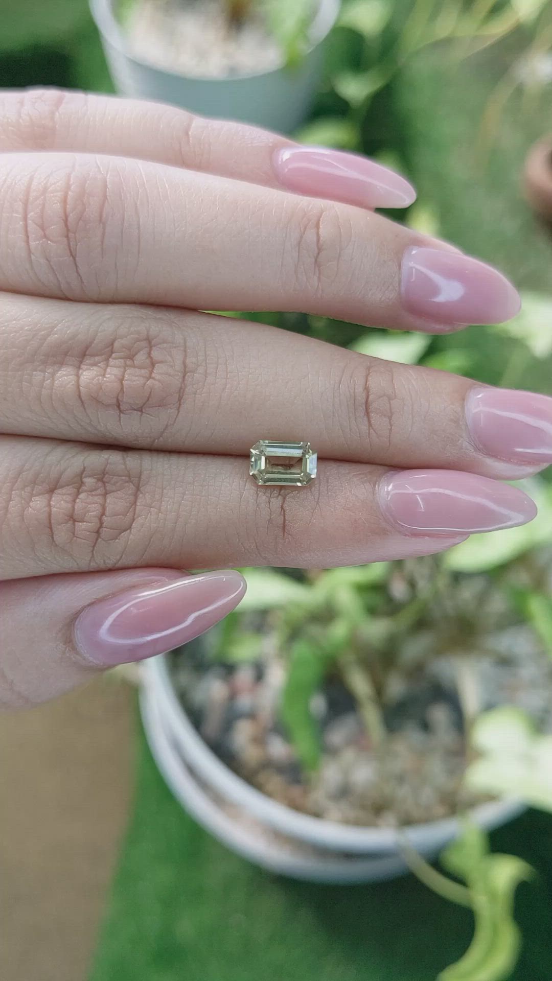1.31 Ct. Greenish Yellow Sapphire from Ceylon (Sri Lanka) Size Video