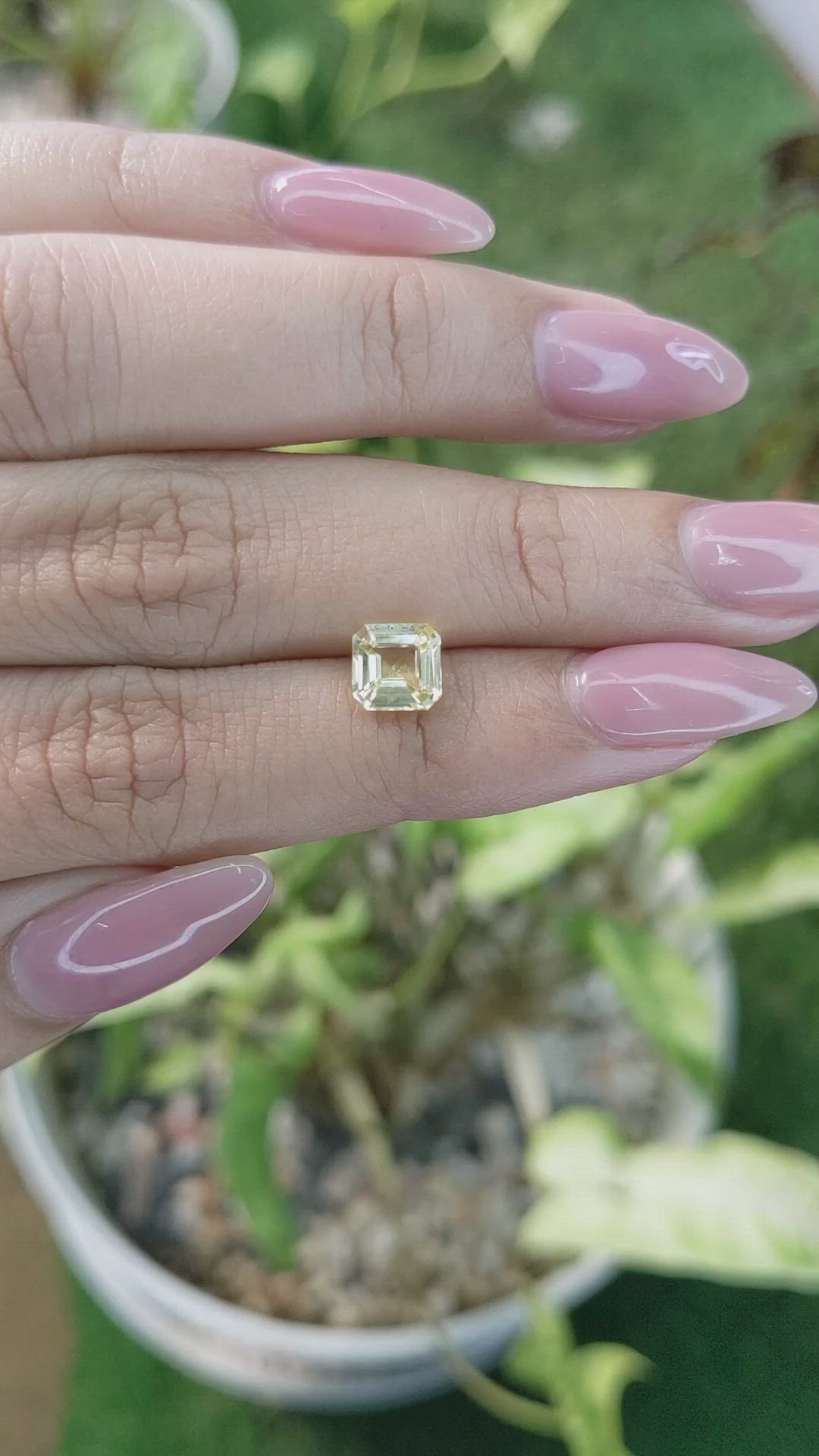1.34 Ct. Yellow Sapphire from Ceylon (Sri Lanka) Size Video