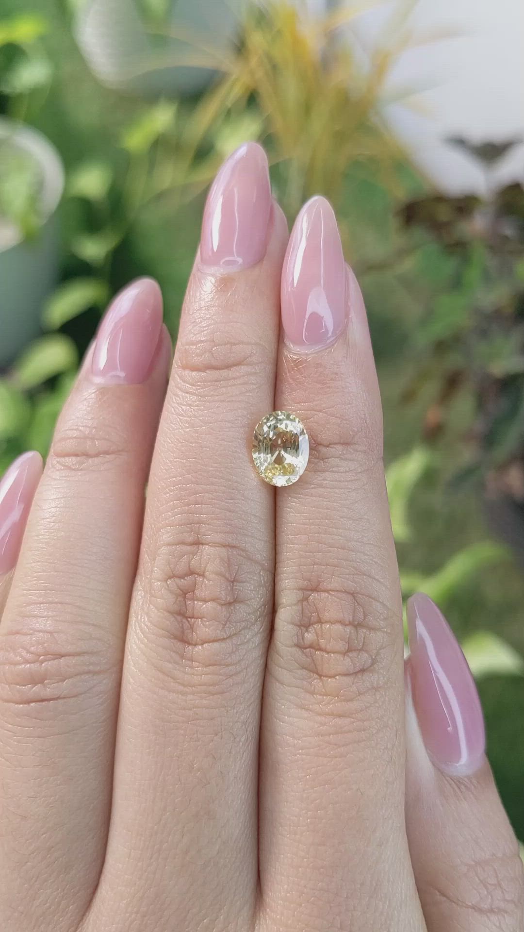 2.26 Ct. Yellow Sapphire from Ceylon (Sri Lanka) Size Video