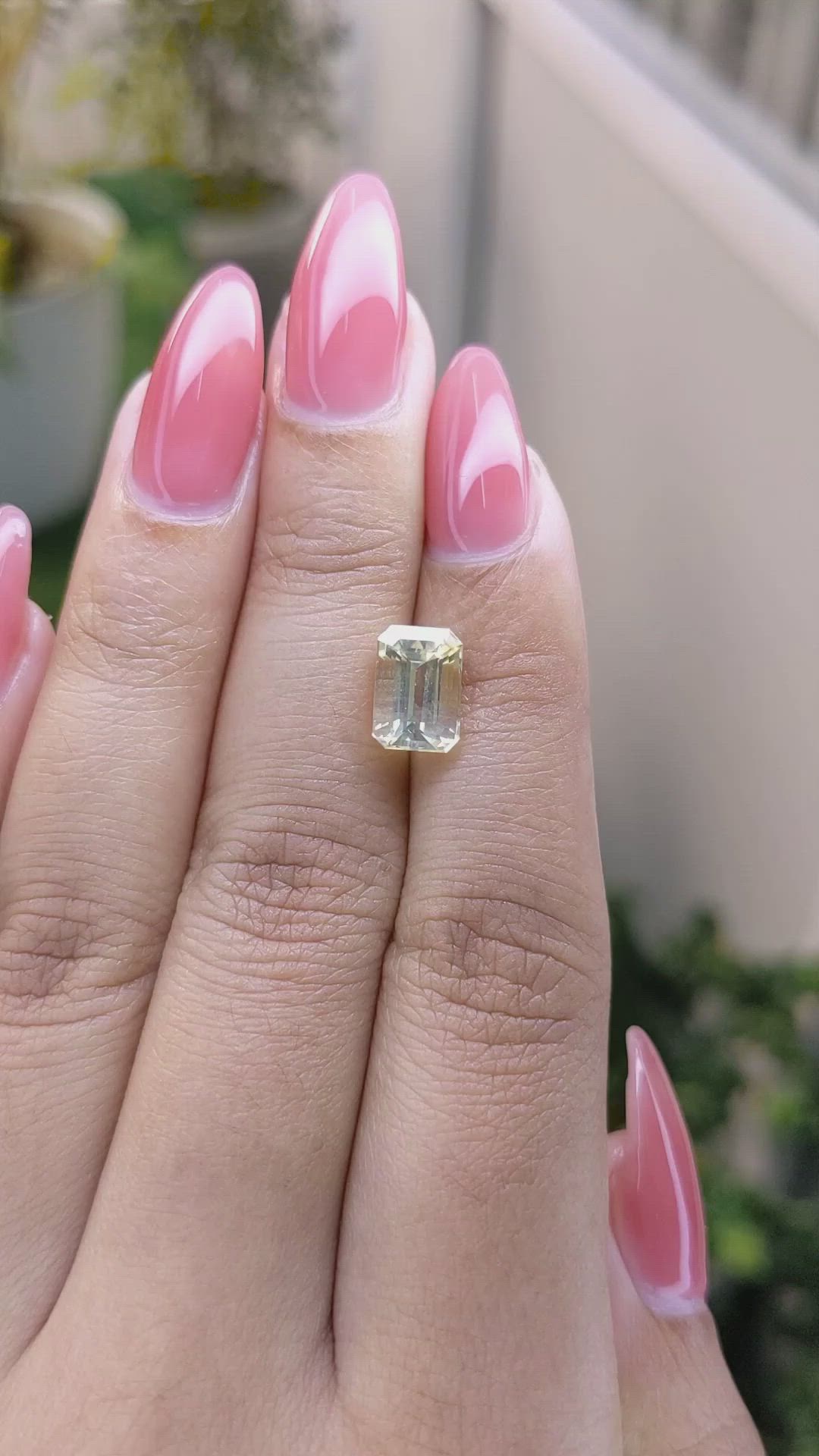 3.02 Ct. Yellow Sapphire from Ceylon (Sri Lanka) Size Video