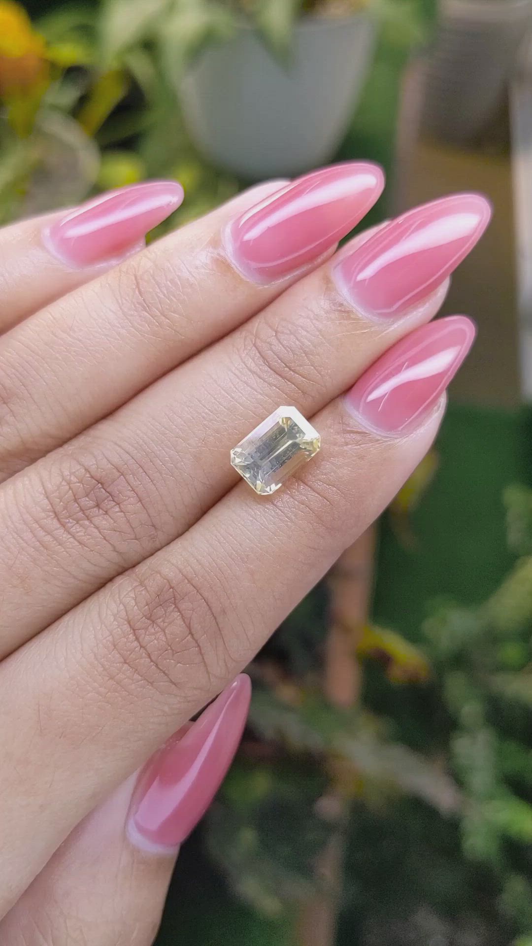 3.02 Ct. Yellow Sapphire from Ceylon (Sri Lanka) Size Video
