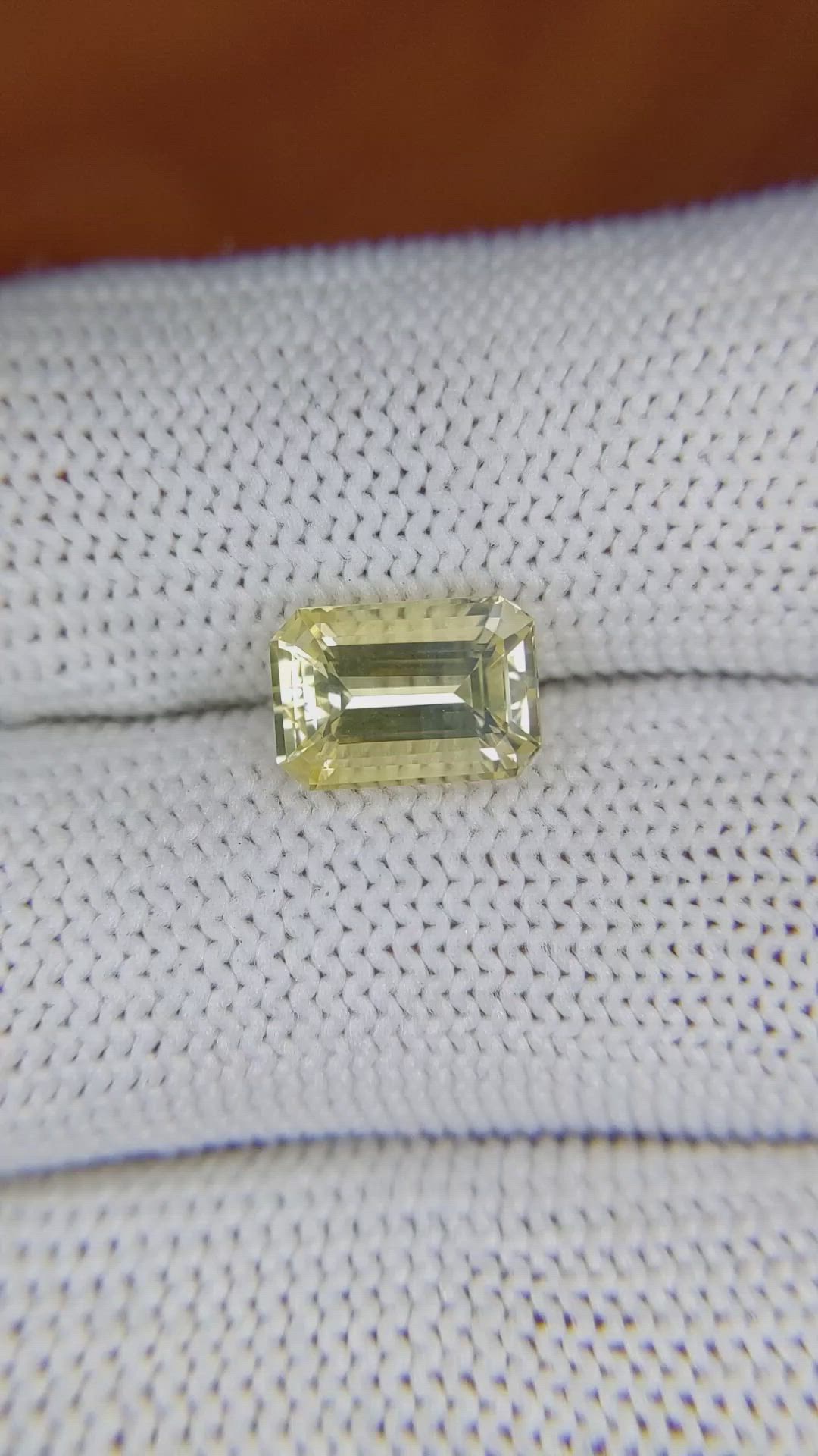 3.02 Ct. Yellow Sapphire from Ceylon (Sri Lanka) Size Video