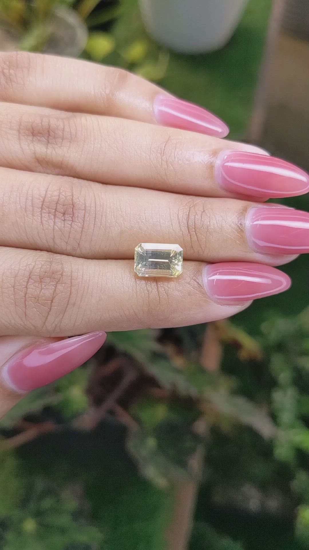 3.02 Ct. Yellow Sapphire from Ceylon (Sri Lanka) Size Video