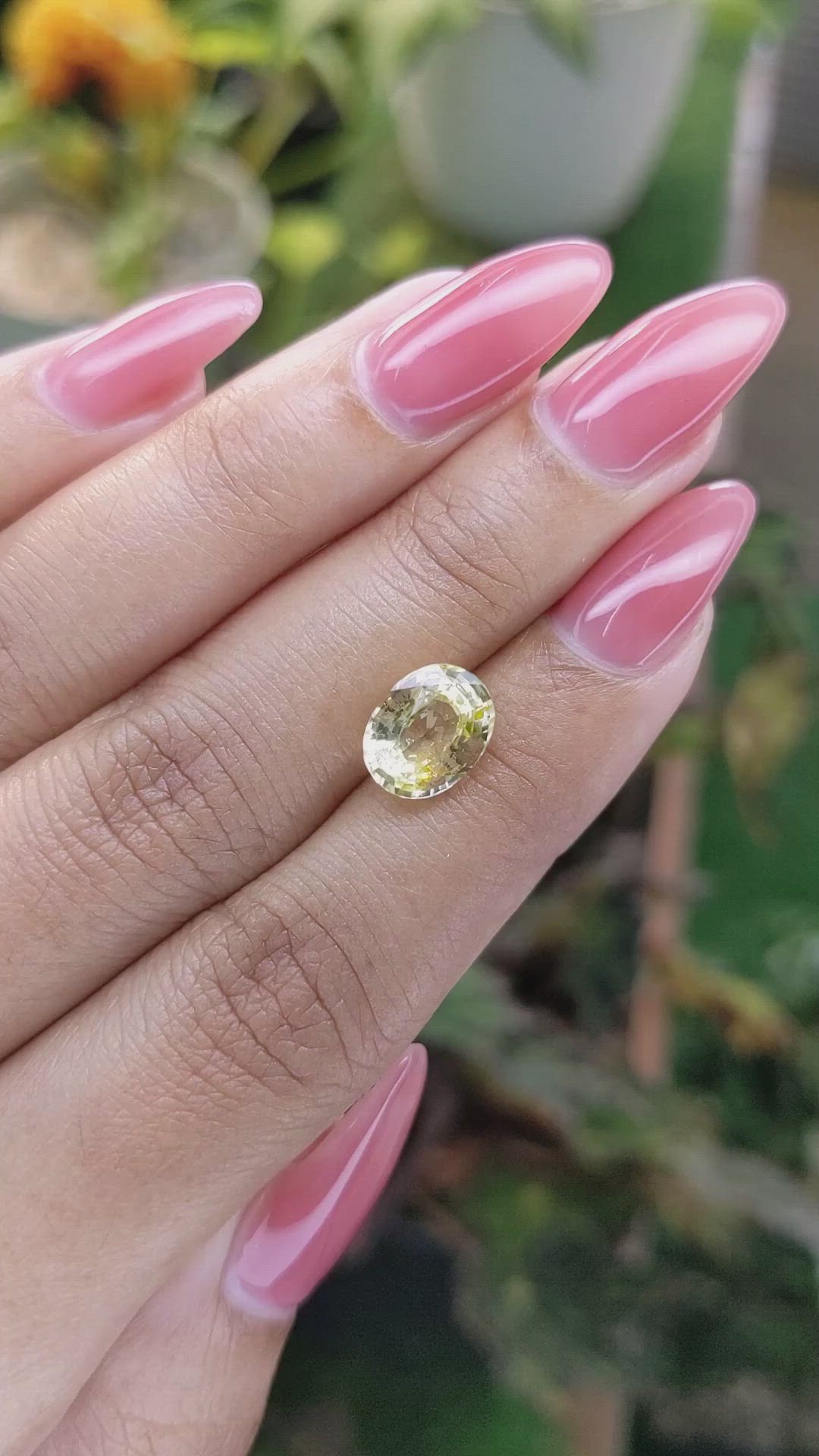 3.12 Ct. Yellow Sapphire from Ceylon (Sri Lanka) Size Video