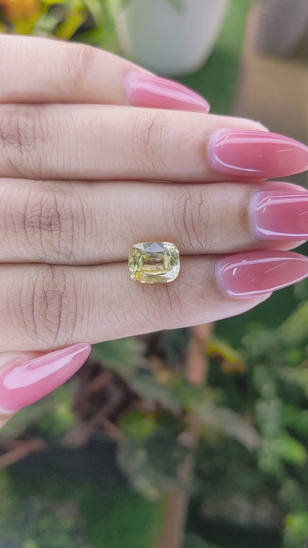 3.46 Ct. Yellow Sapphire from Ceylon (Sri Lanka) Size Video