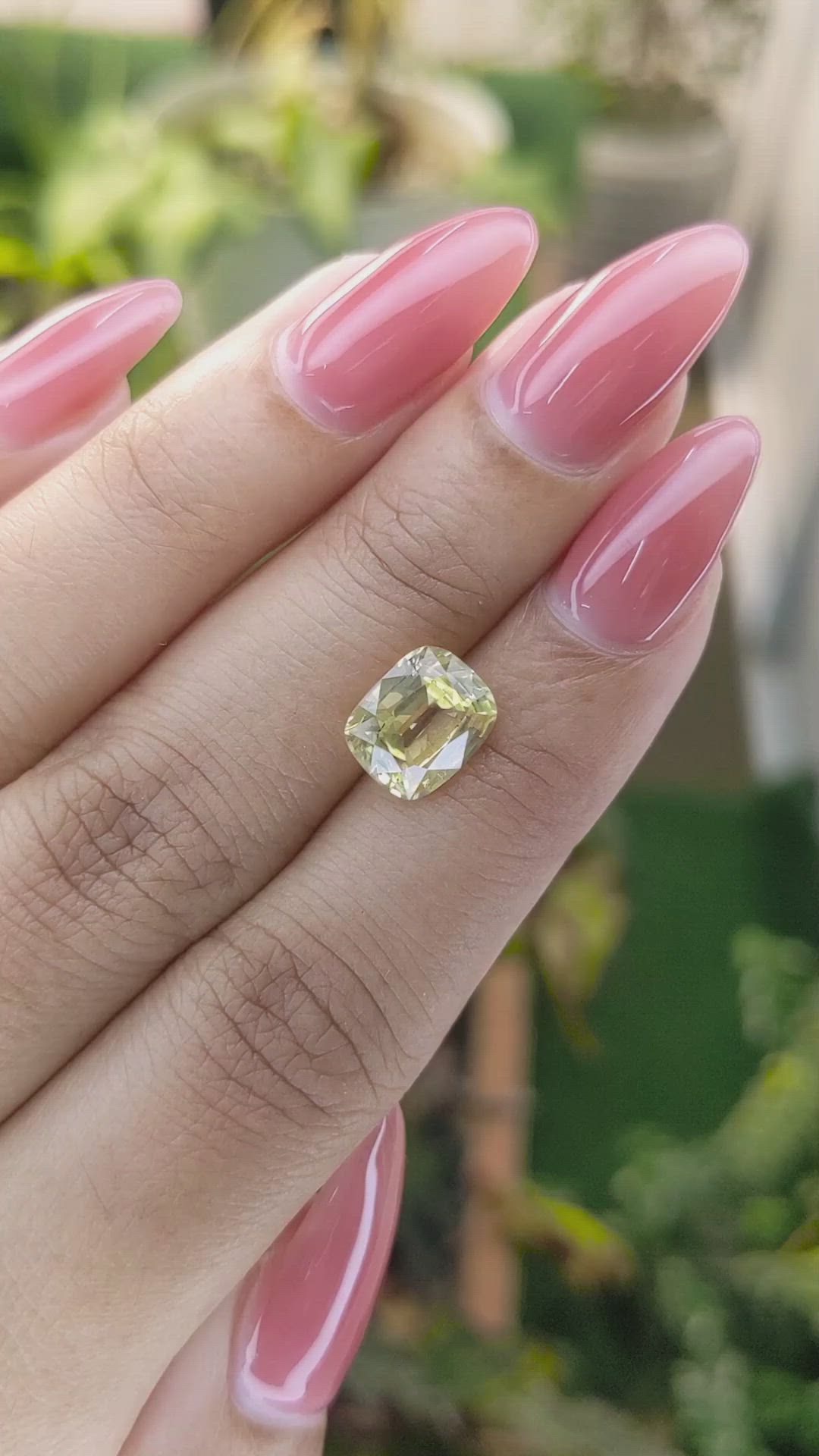 3.46 Ct. Yellow Sapphire from Ceylon (Sri Lanka) Size Video