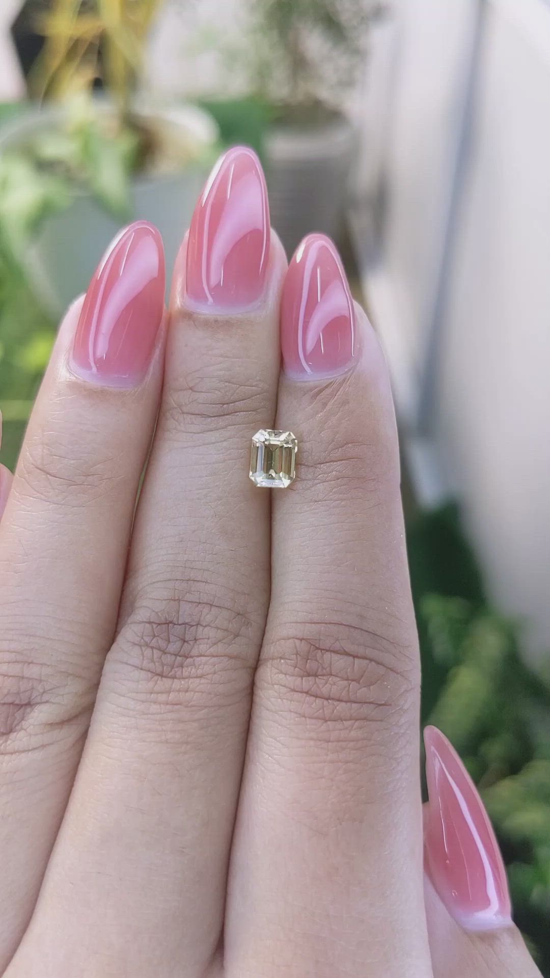 1.14 Ct. Yellow Sapphire from Ceylon (Sri Lanka) Size Video