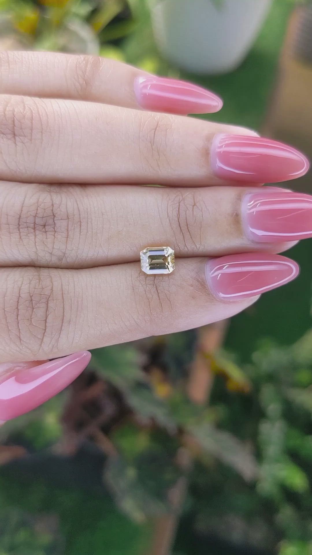 1.14 Ct. Yellow Sapphire from Ceylon (Sri Lanka) Size Video