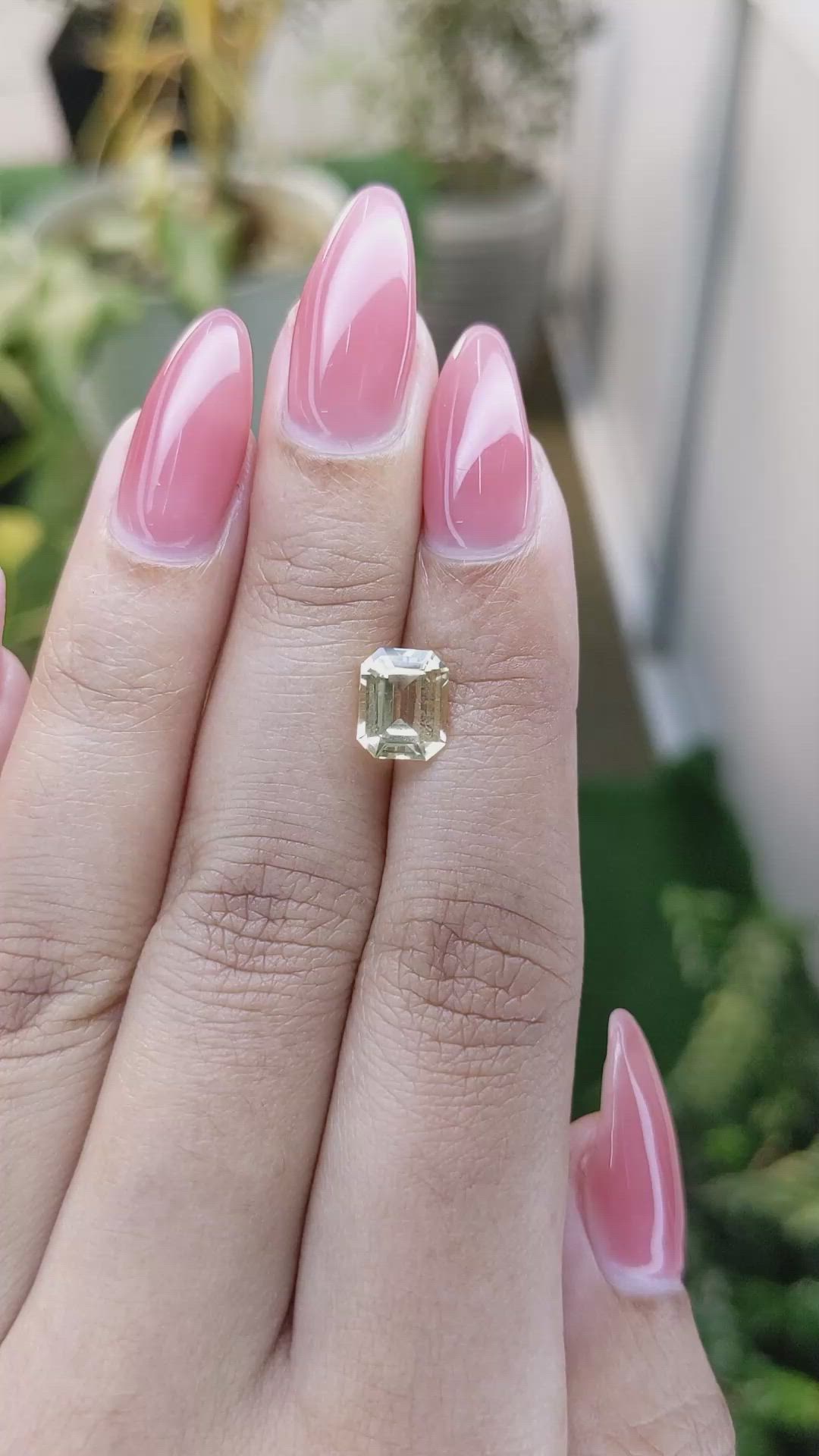 2.17 Ct. Yellow Sapphire from Ceylon (Sri Lanka) Size Video