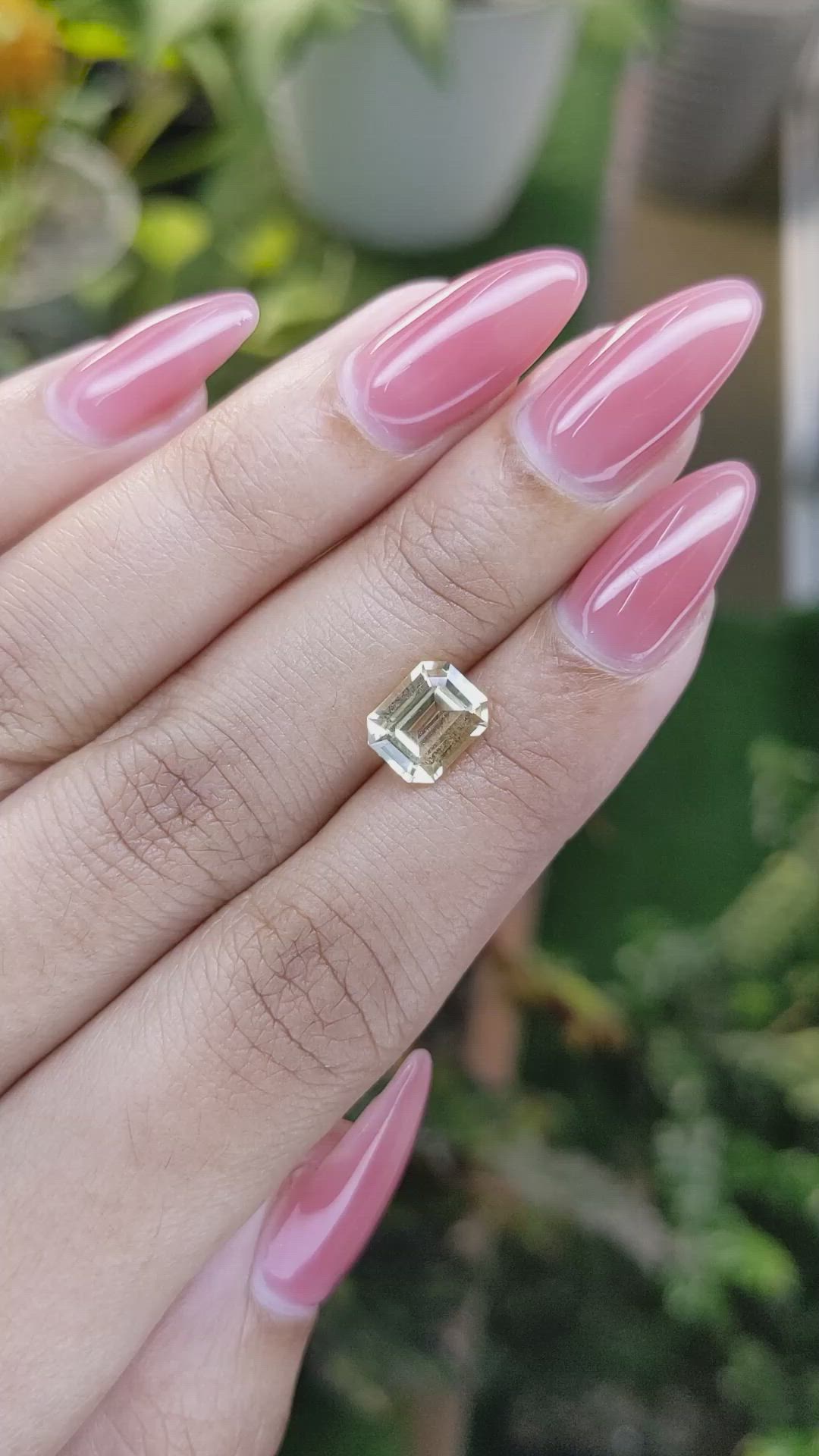 2.17 Ct. Yellow Sapphire from Ceylon (Sri Lanka) Size Video