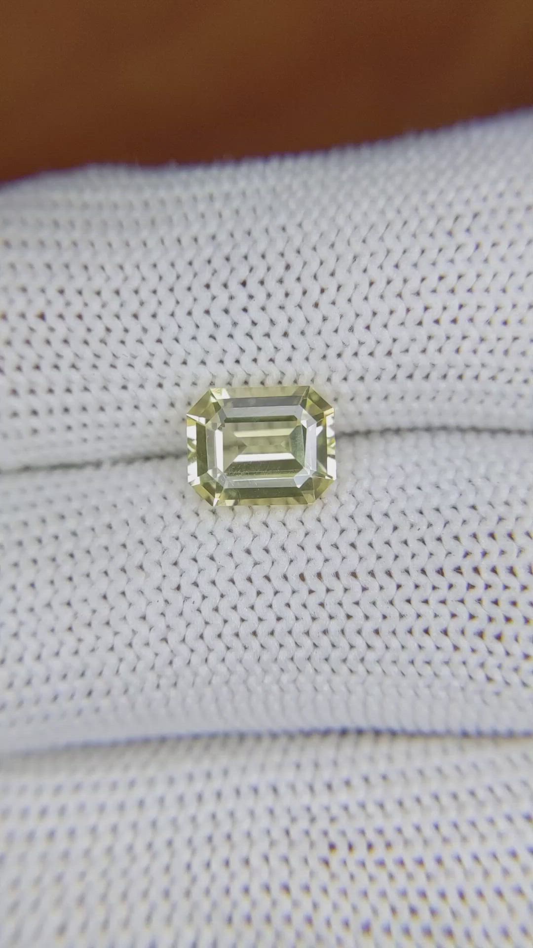 2.17 Ct. Yellow Sapphire from Ceylon (Sri Lanka) Size Video